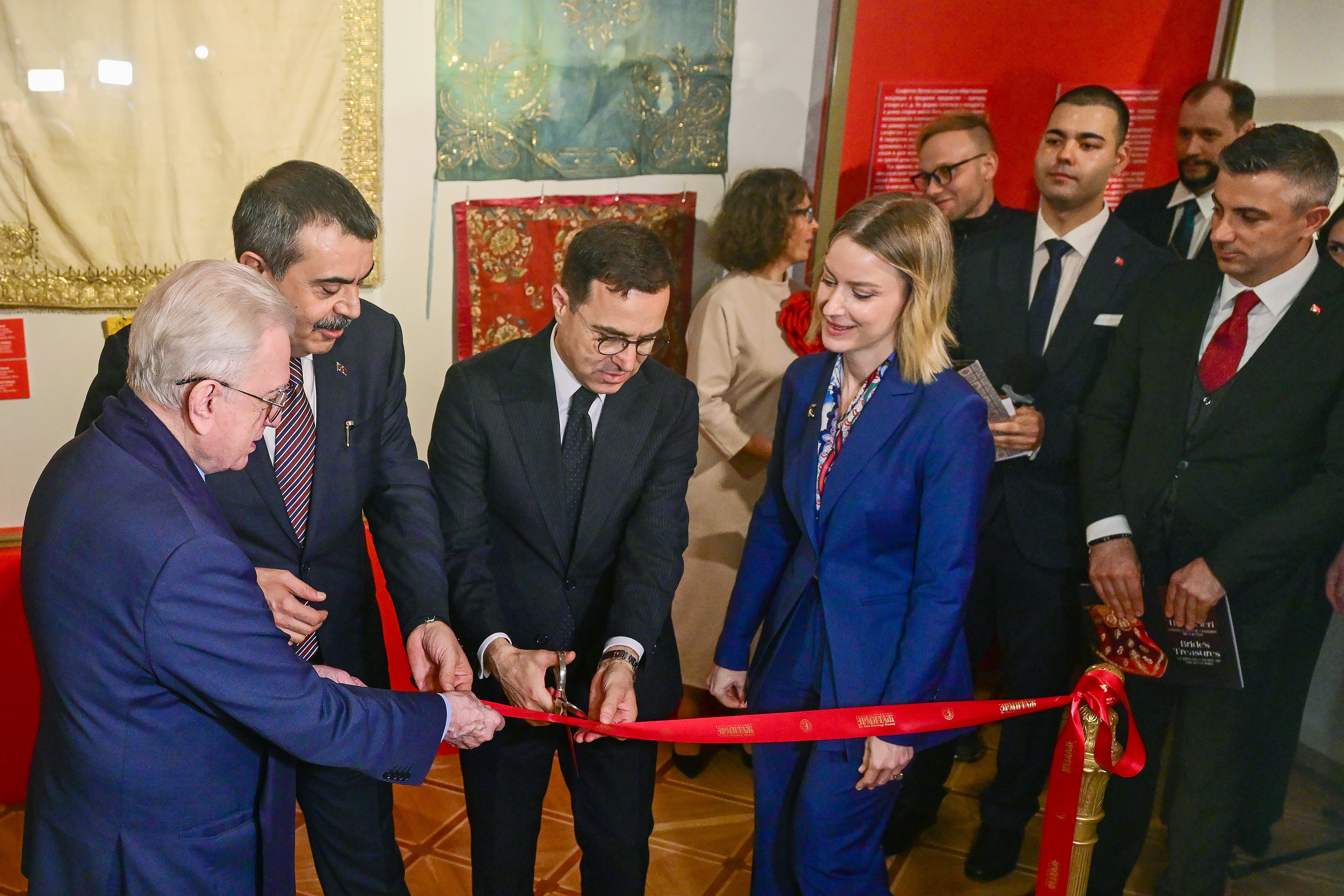 Mihail Piotrovskiy Gelin Hazineleri