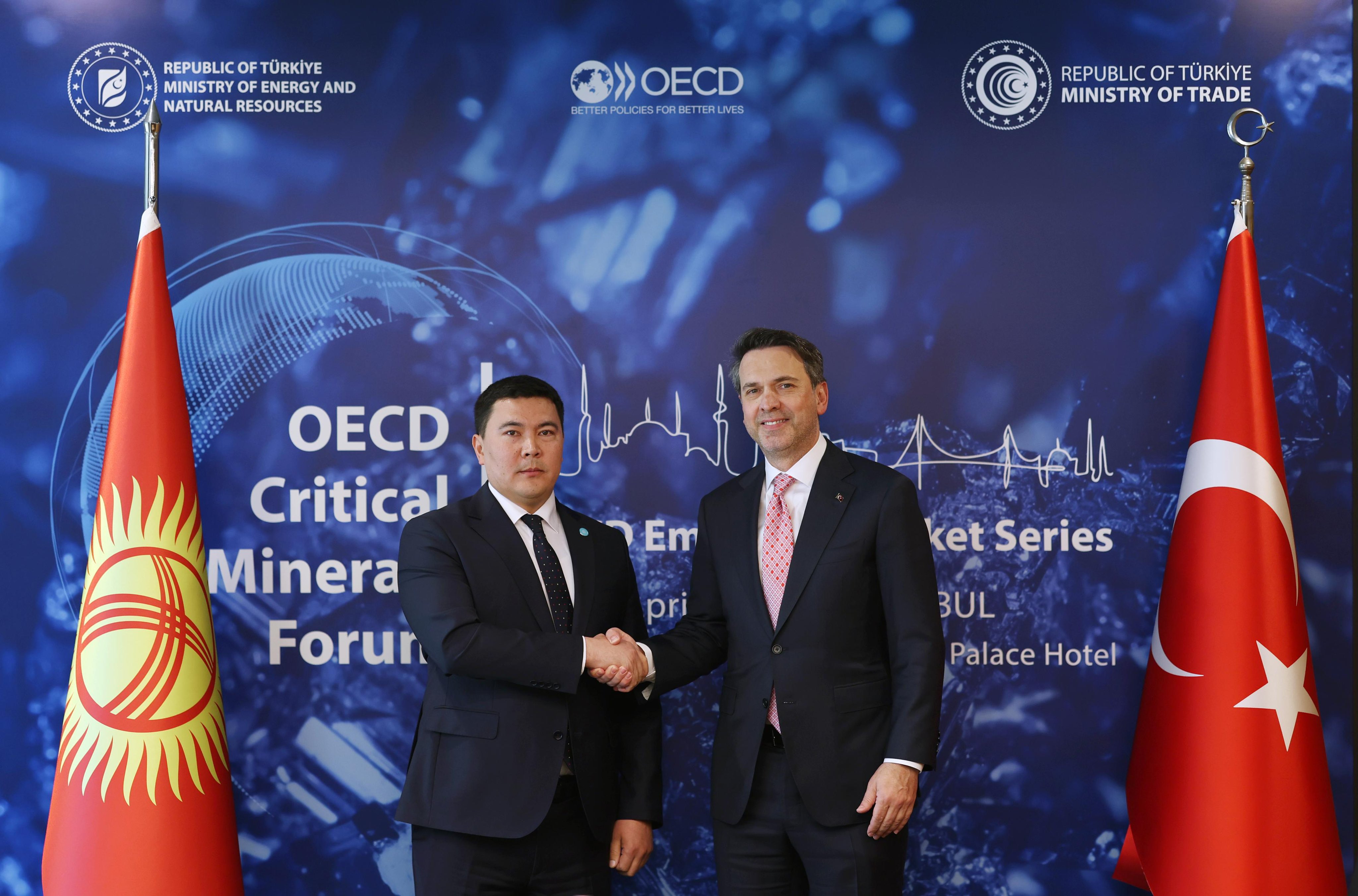 Enerji Bakanı Bayraktar diplomasi