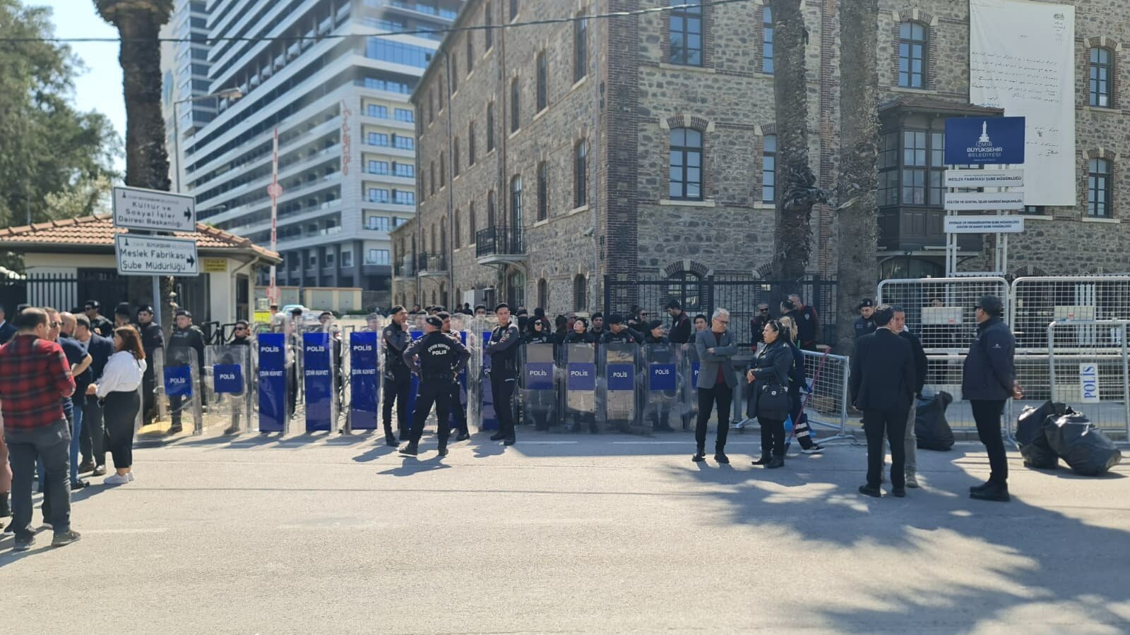 İzmir Meslek Fabrikası eylem Cemil Tugay
