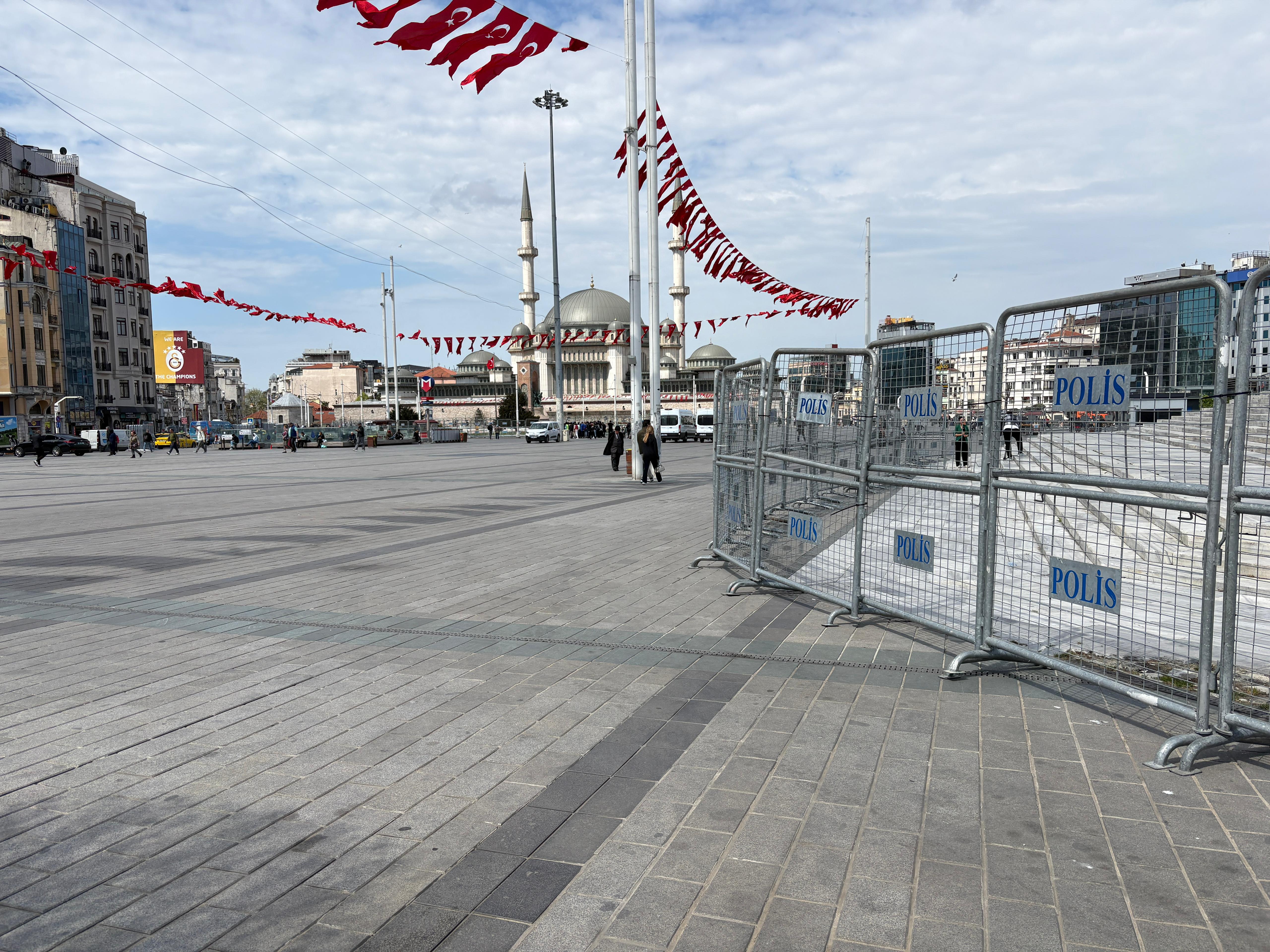 Taksim 1 Mayıs Bariyerleri