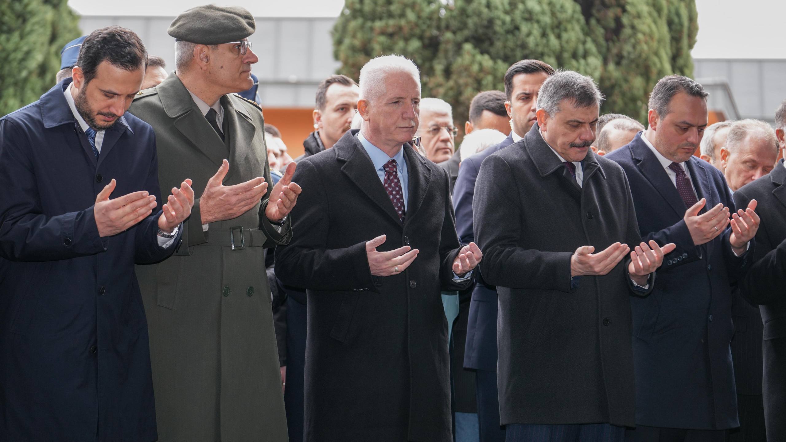 Turgut Özal mezarı başında anma