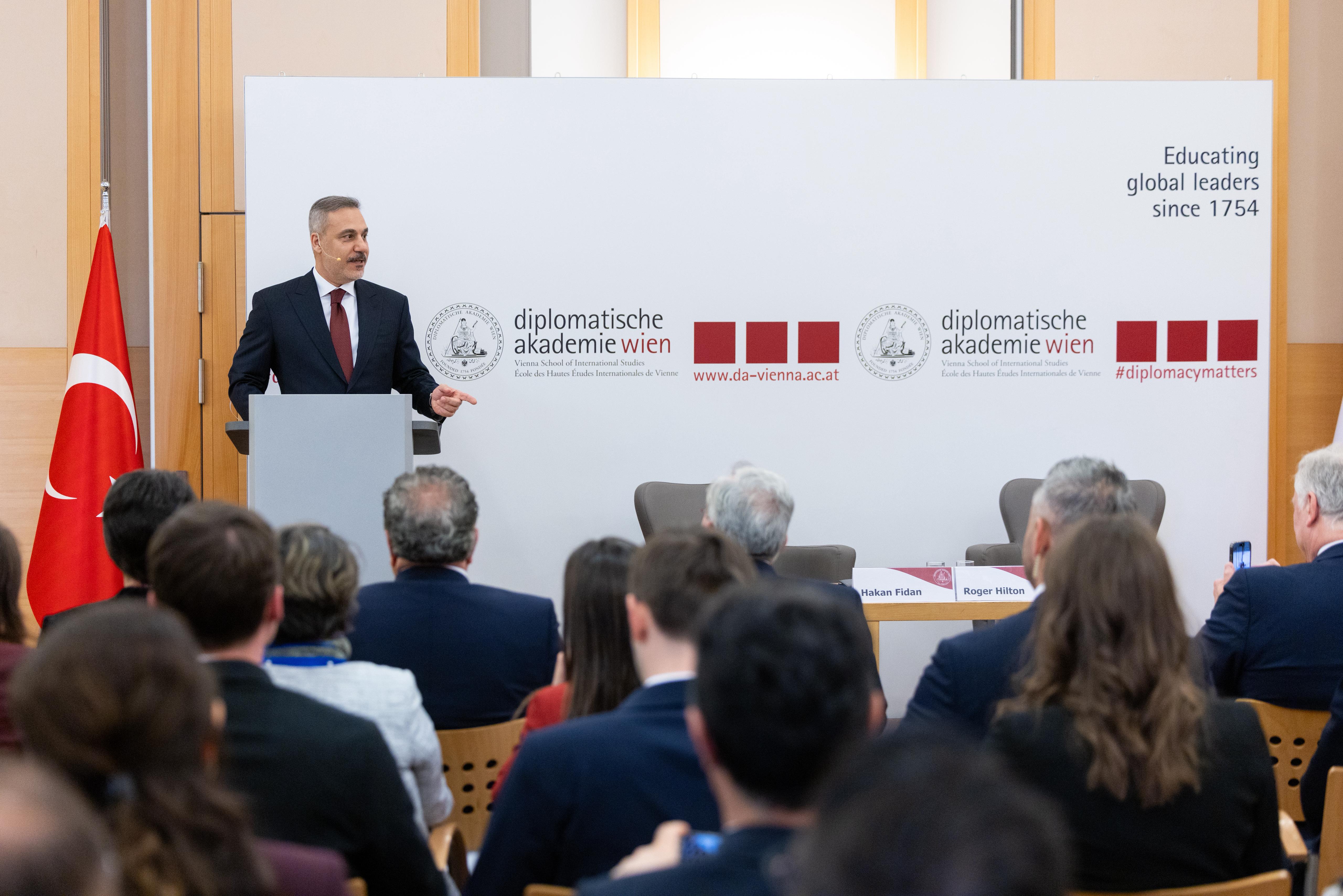 Viyana Diplomasi Akademisi Konferansı