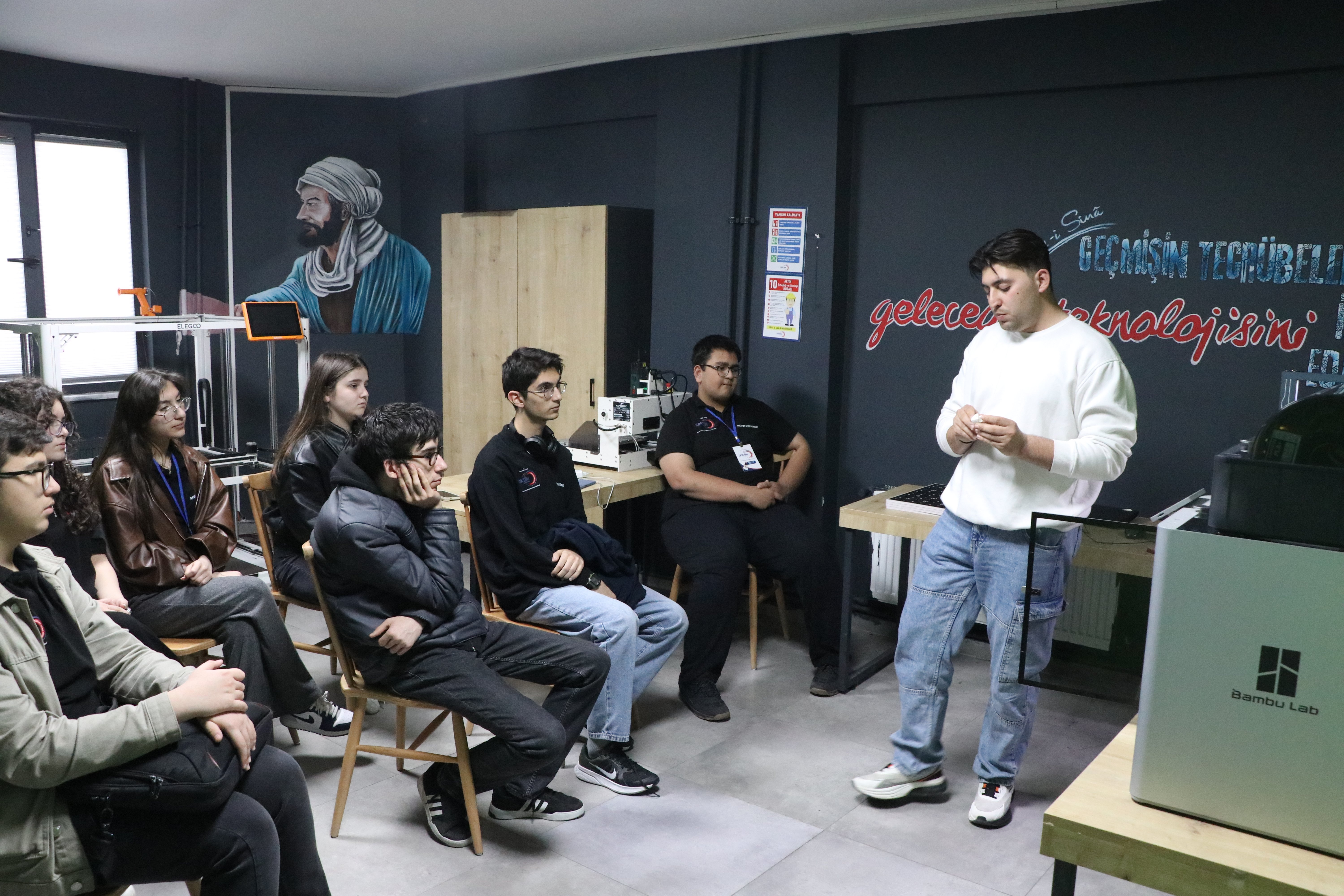 GÖKTİM Akademi öğrencileri projelerini sergiliyor