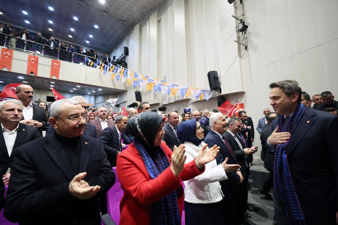 Bakan Bayraktar konuşmasını sürdürüyor