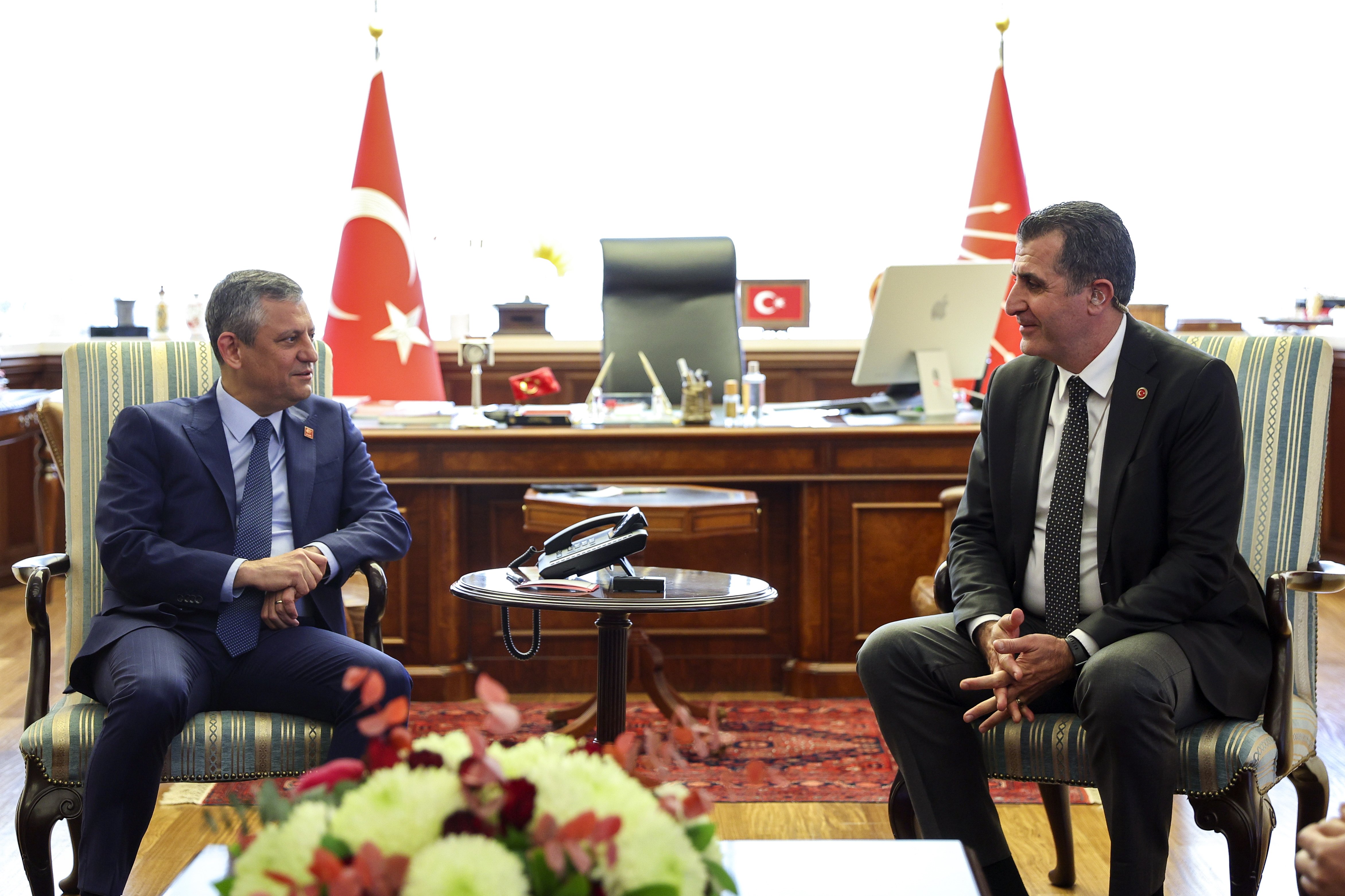 CHP Genel Merkezi polis ziyareti