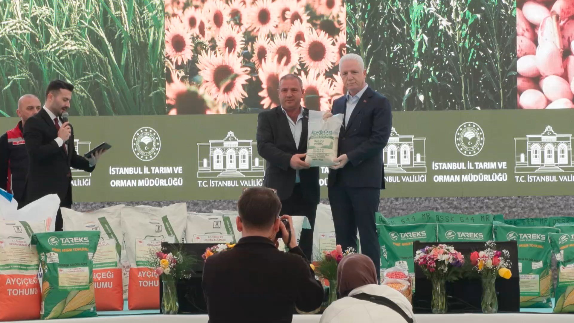 Vali Davut Gül Tohum Dağıtım Töreni