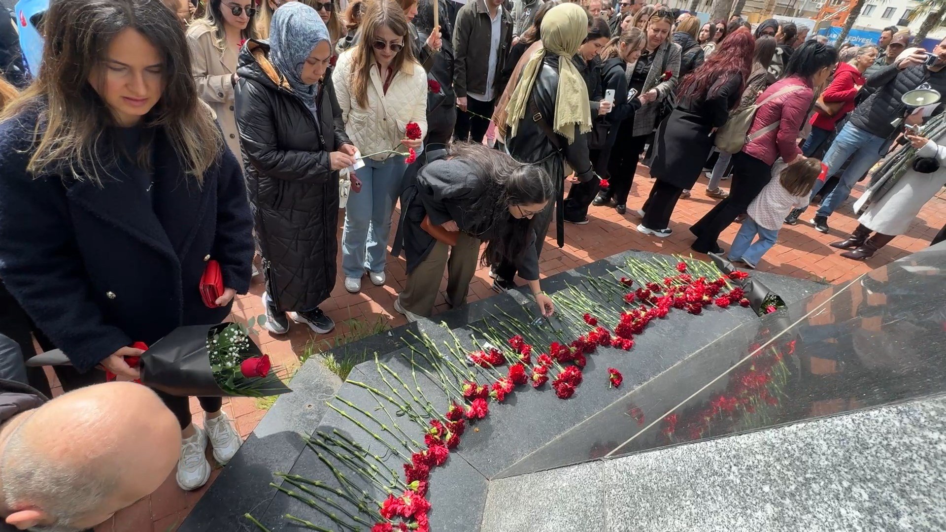 Avcılar öğretmen protestosu Türk Eğitim Sen