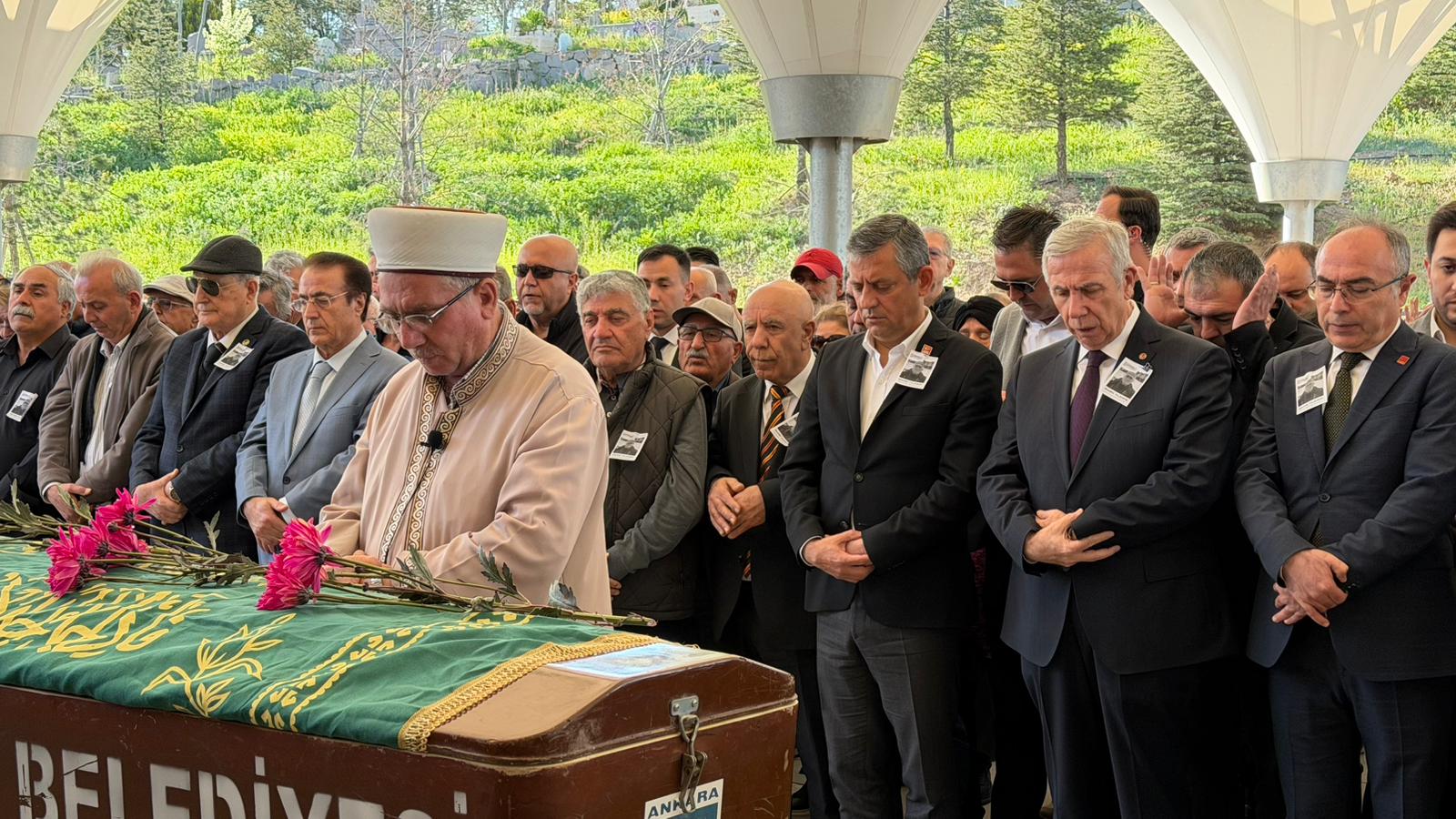 Özgür Özel, gazeteci Rahmi Yıldırım