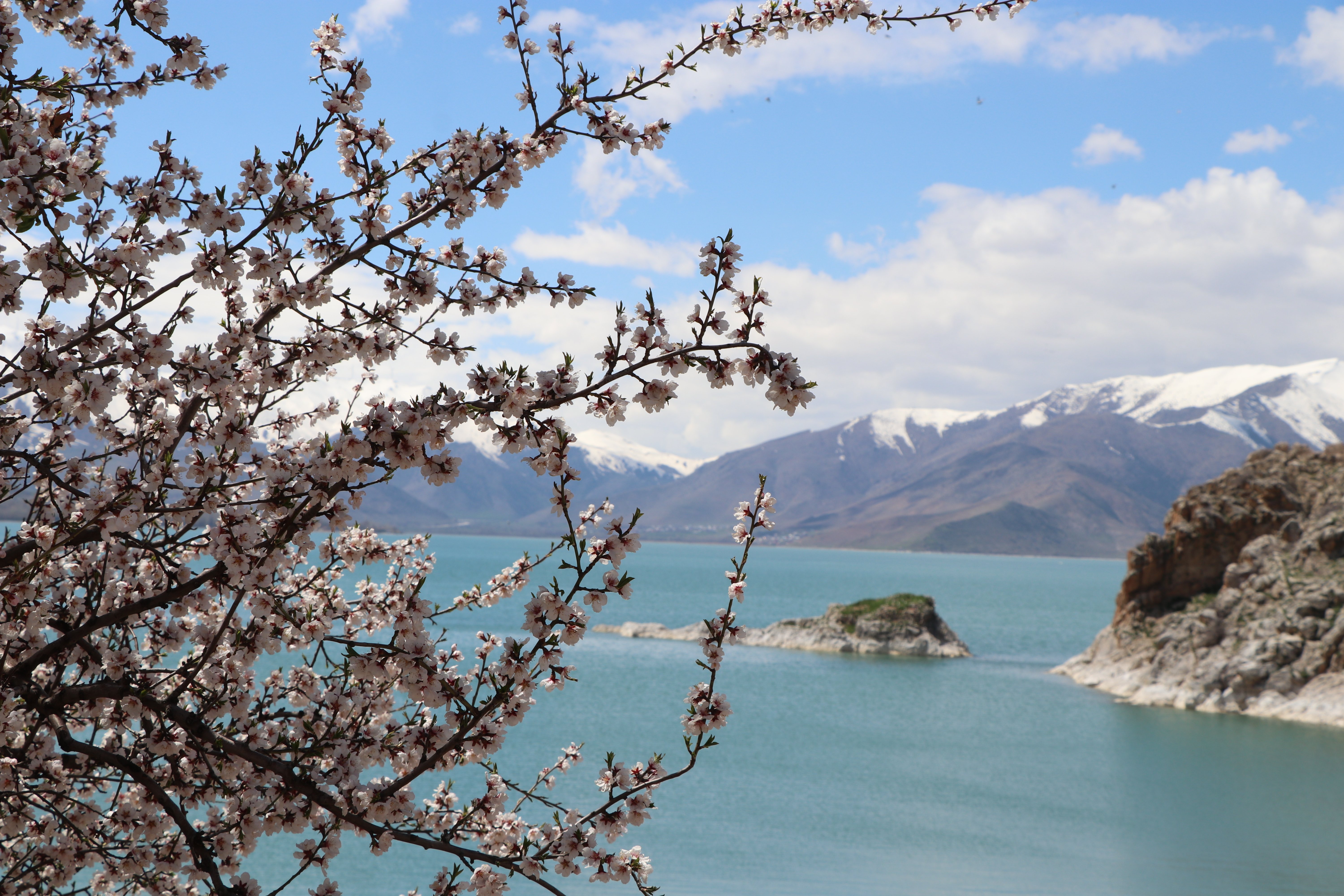 Akdamar Adası turistleri
