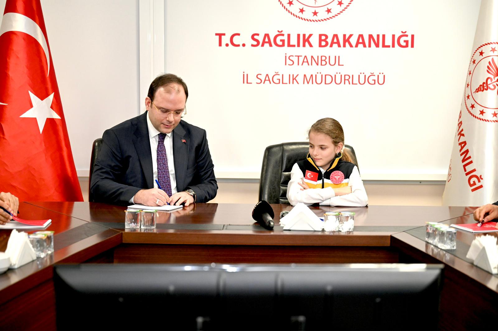 Ada Atkaya İl Sağlık Müdürü koltuğunda