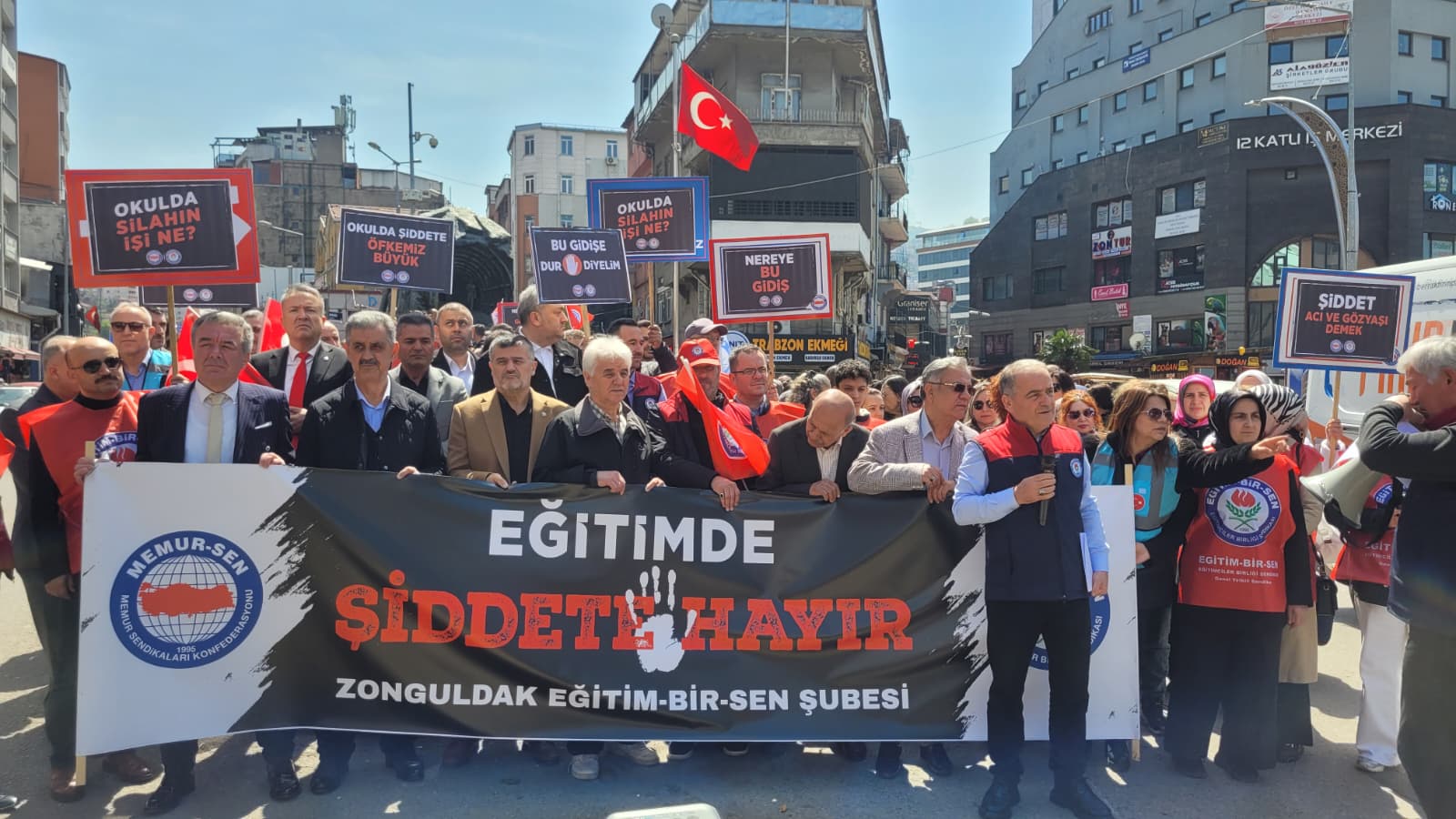 Zonguldak öğretmen iş bırakma eylemi Siverek saldırısı protesto