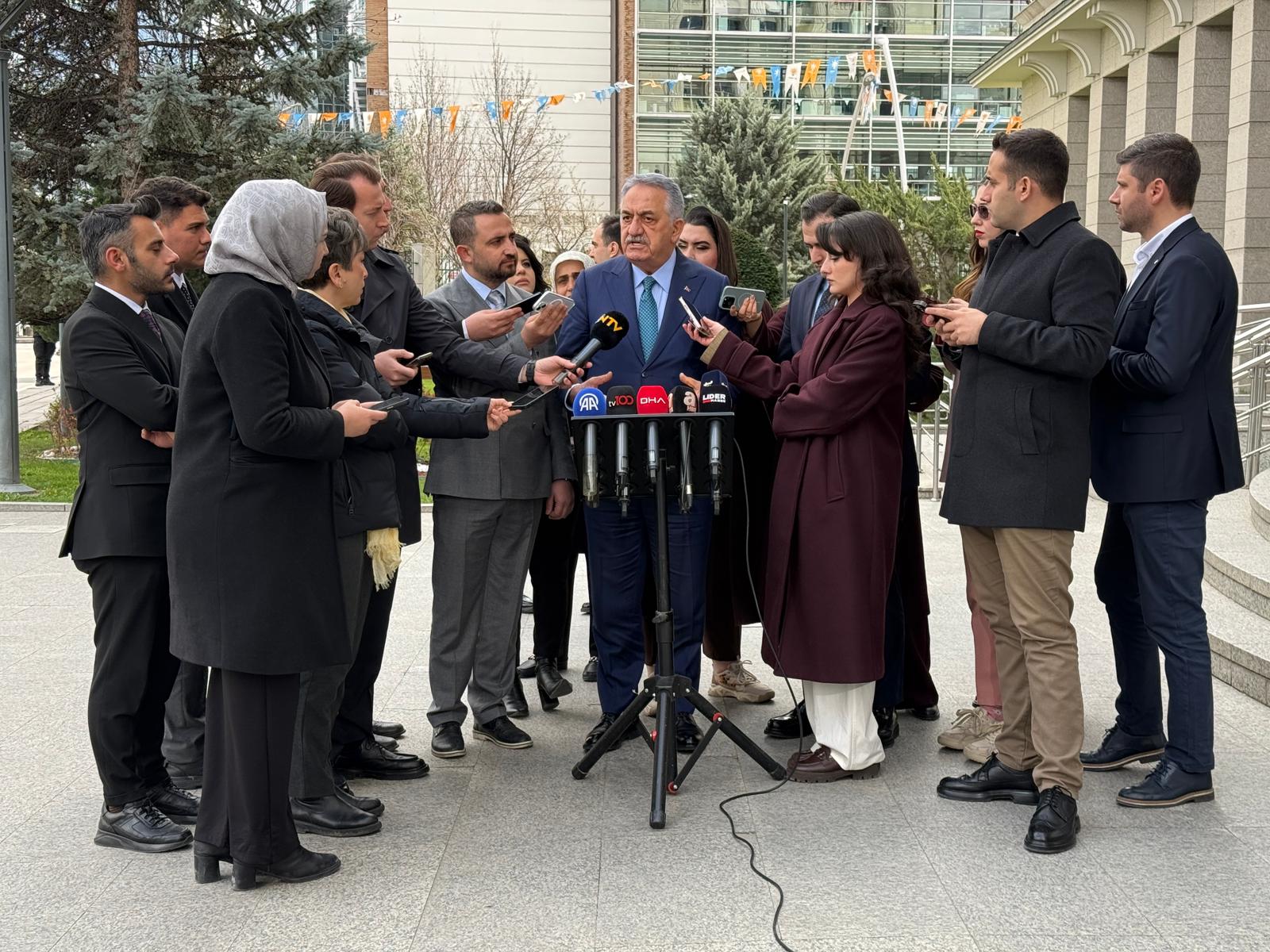 Hayati Yazıcı AK Parti