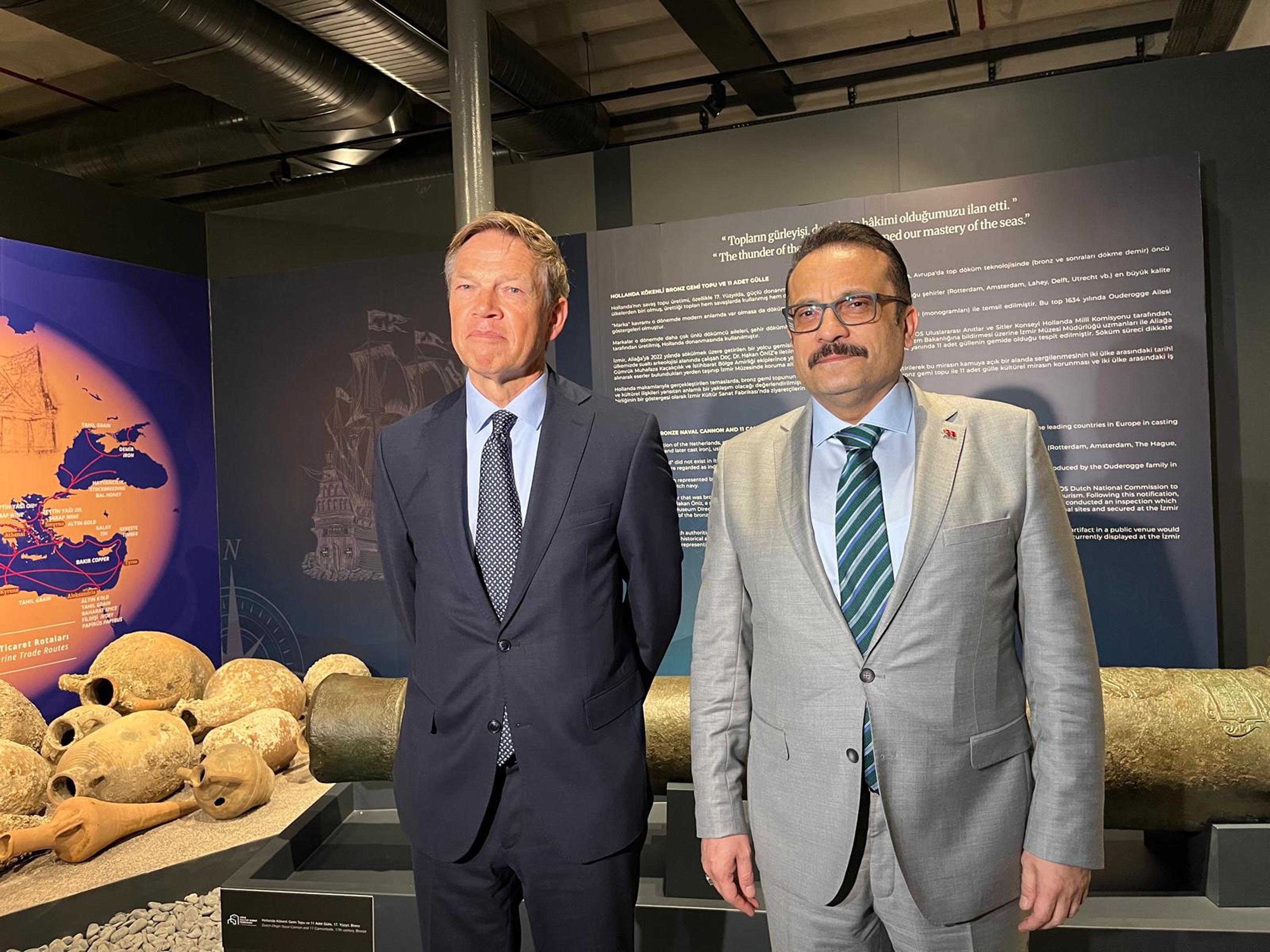 Hollanda bronz gemi topu İzmir