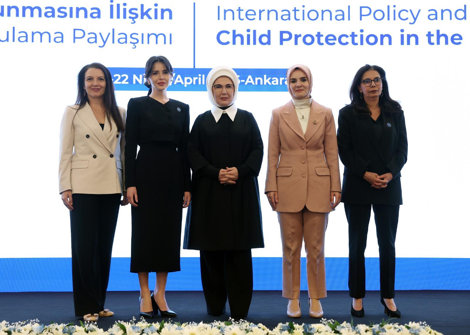 Çocukların Dijital Ortamlarda Korunması Toplantısı Katılımcıları