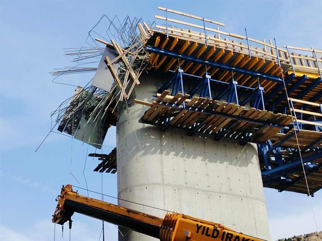 Kulp Viyadük İnşaatı