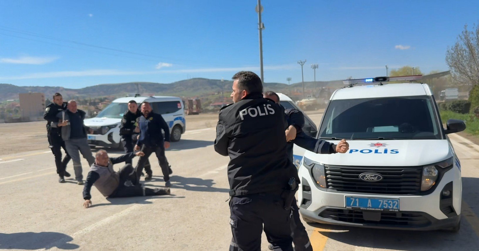 Kırıkkale polis haftası sürprizi çiçek