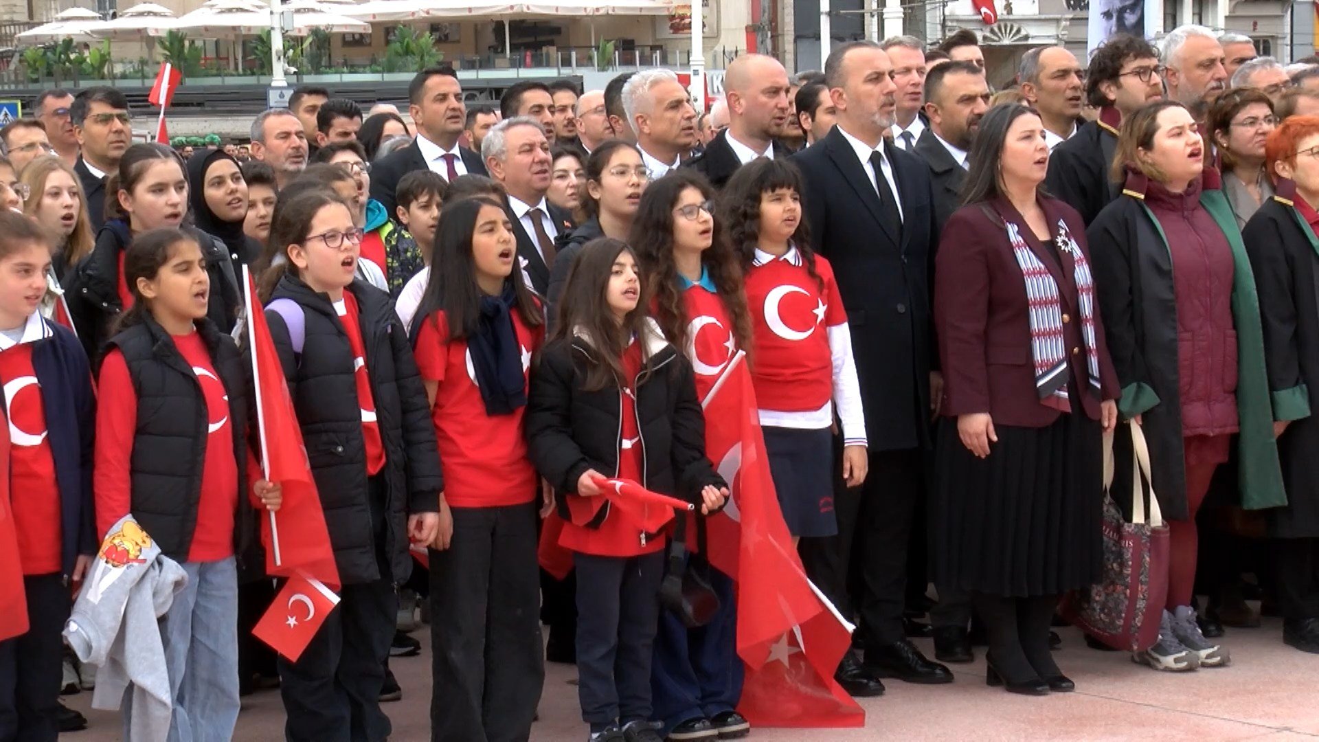 23 Nisan Taksim töreni toplu fotoğraf