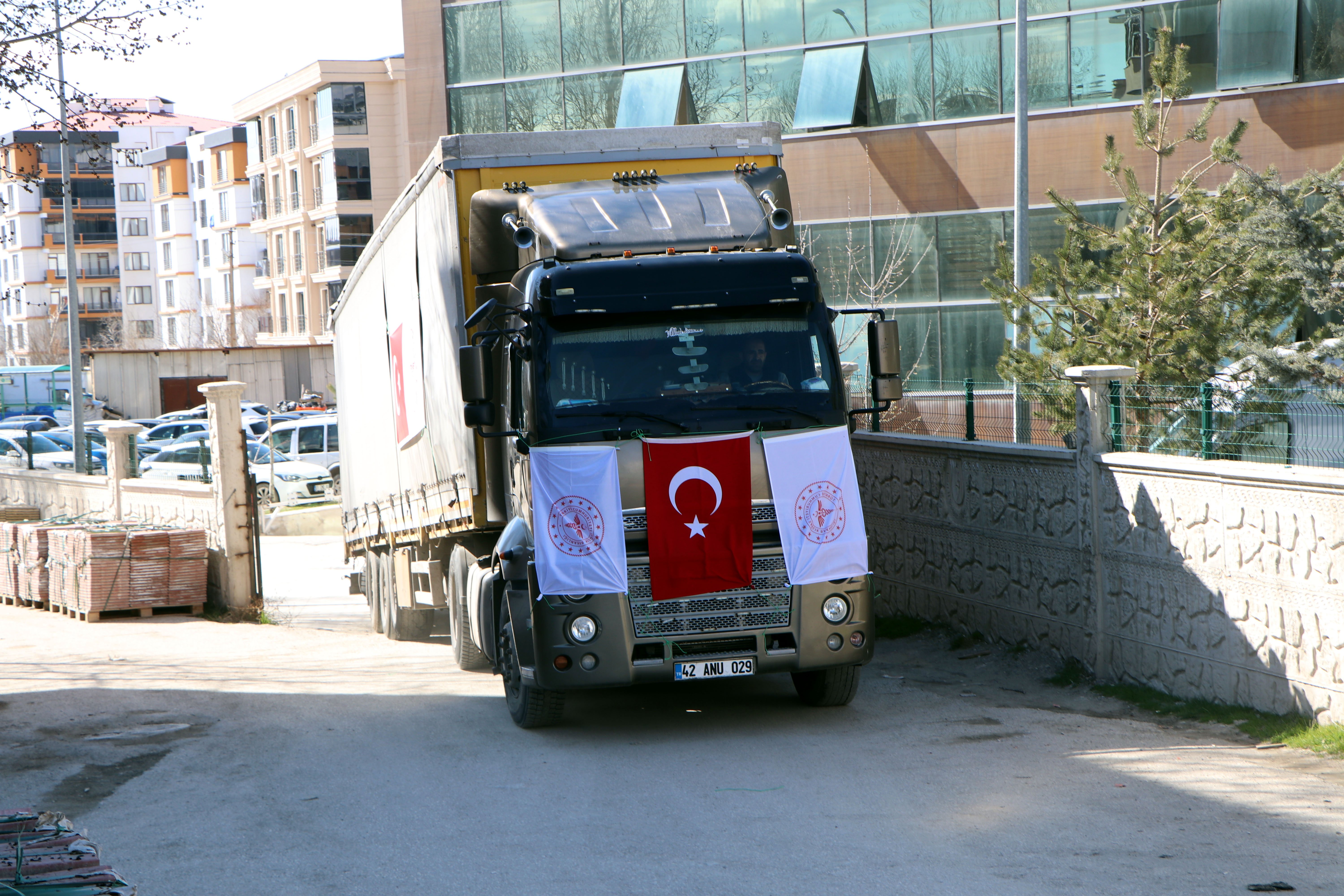 Tıbbi Malzeme Kolileme Van Sağlık Bakanlığı İran Yardım