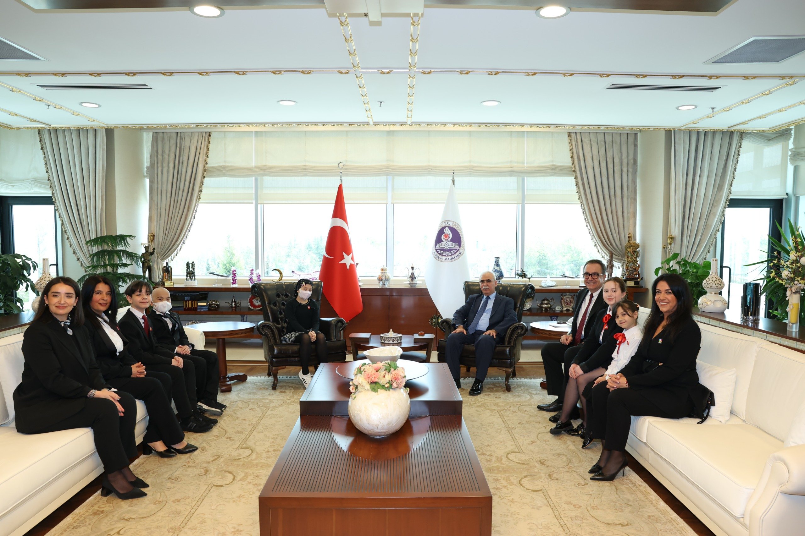 Anayasa Mahkemesi Başkanı Kadir Özkaya konuşma yapıyor