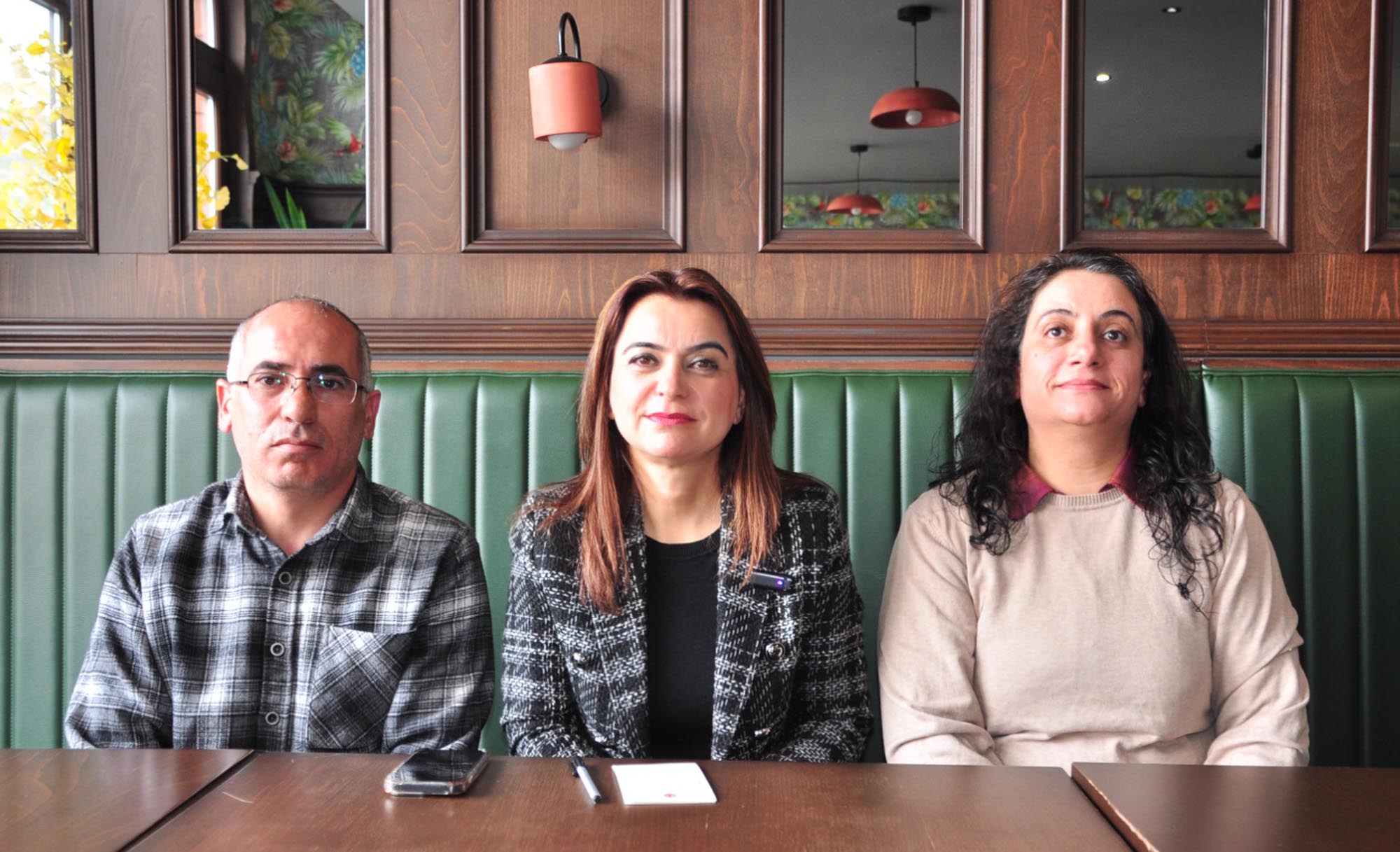 DEM Partili Gülistan Kılıç Koçyiğit basın toplantısında konuşuyor