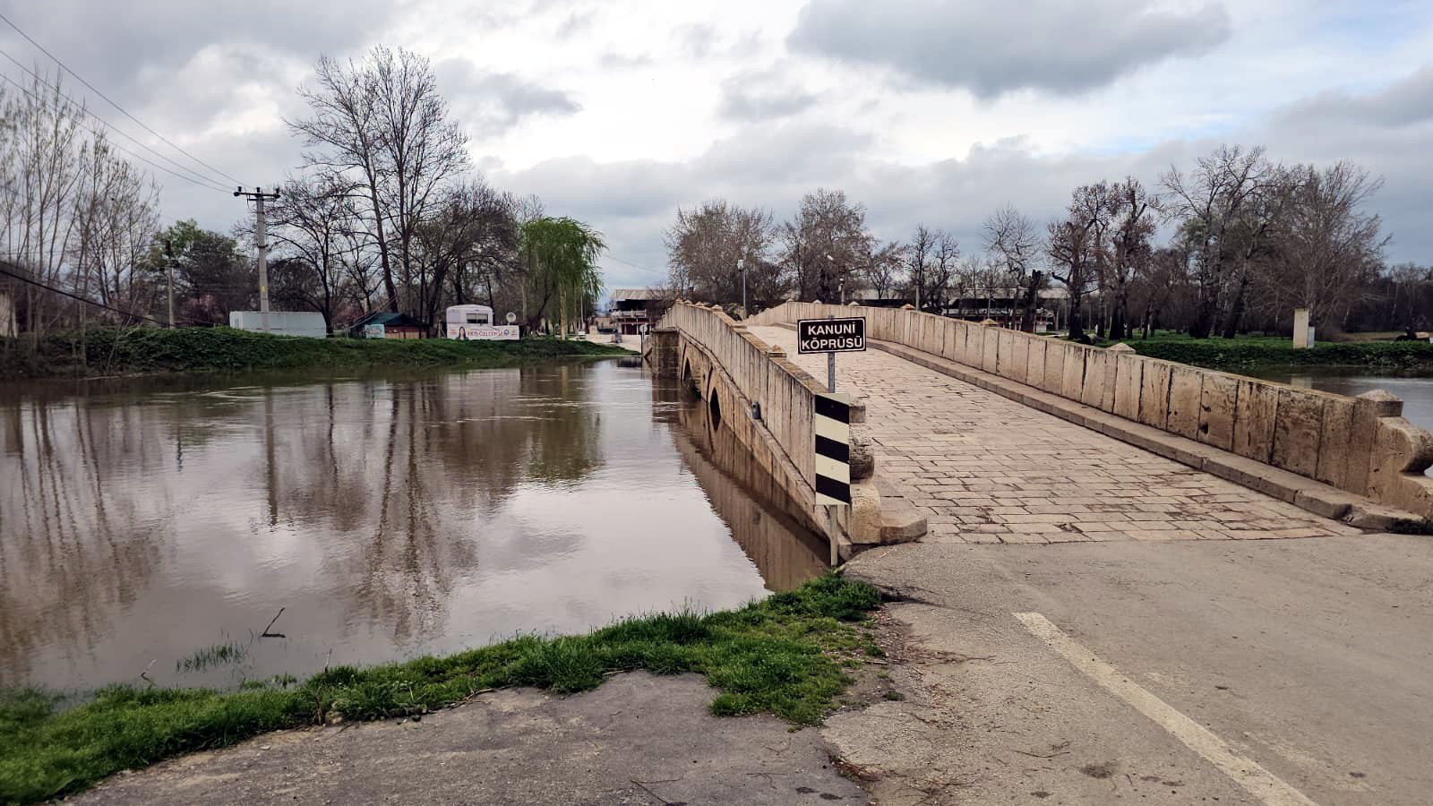 Edirne Sarayiçi taşkın önlemi polis