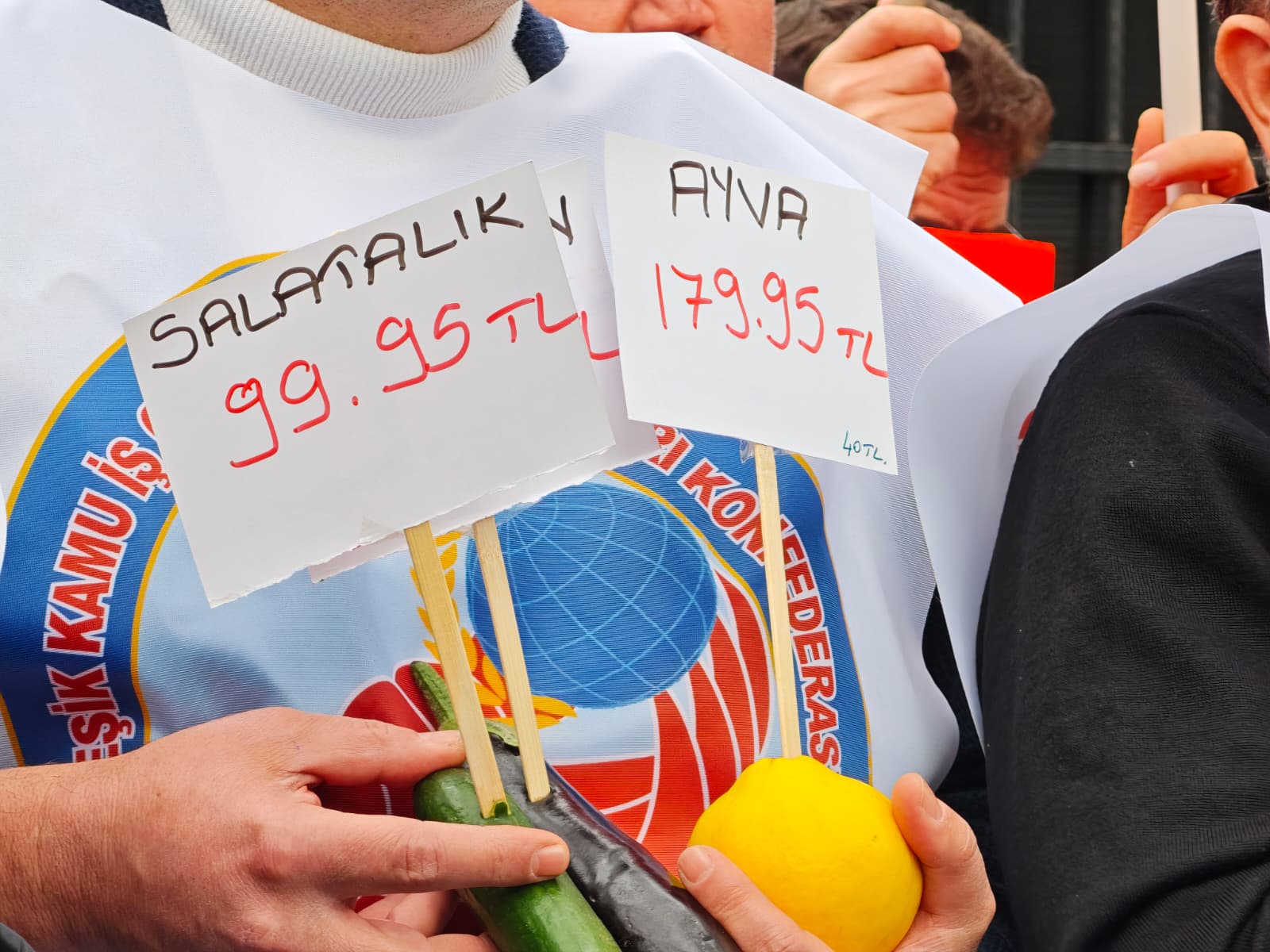 TÜİK önünde protesto Birleşik Kamu-İş