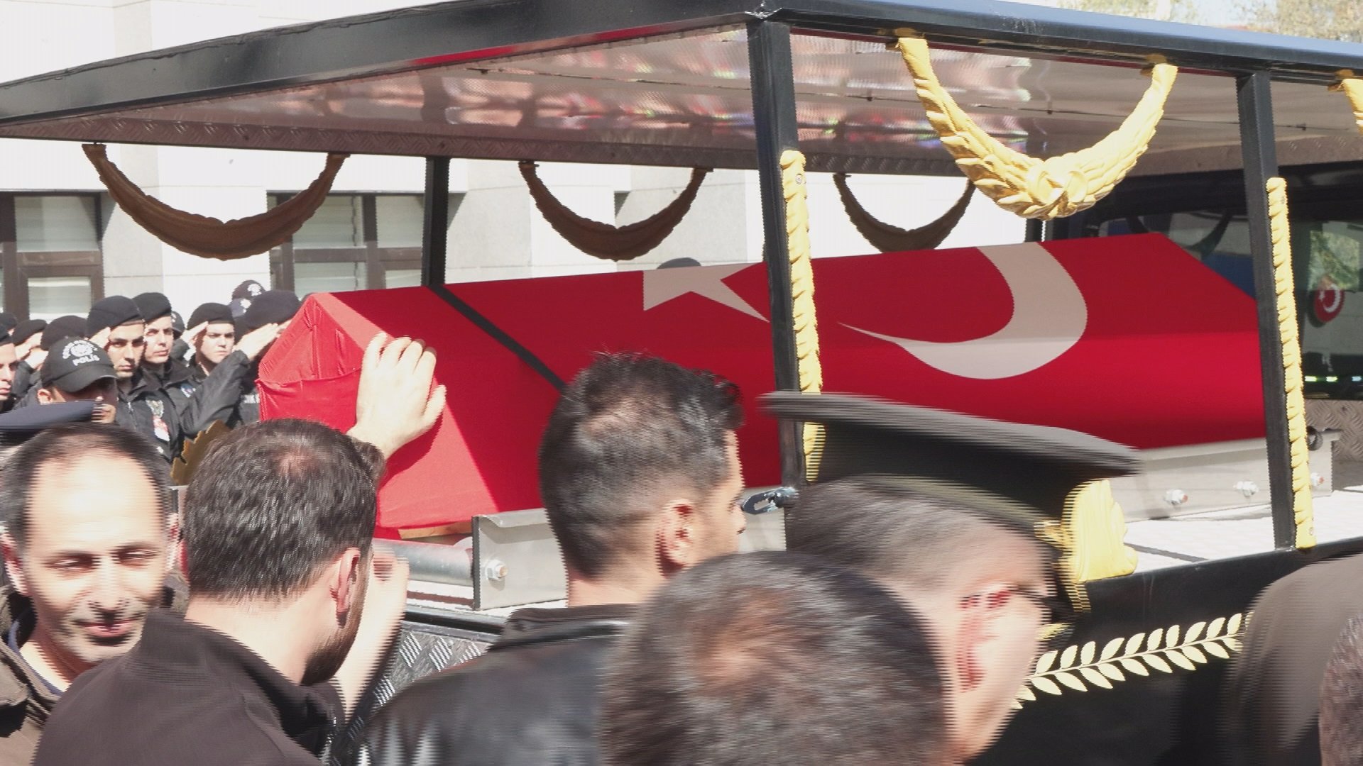 İstanbul Valisi Davut Gül şehit polis töreninde