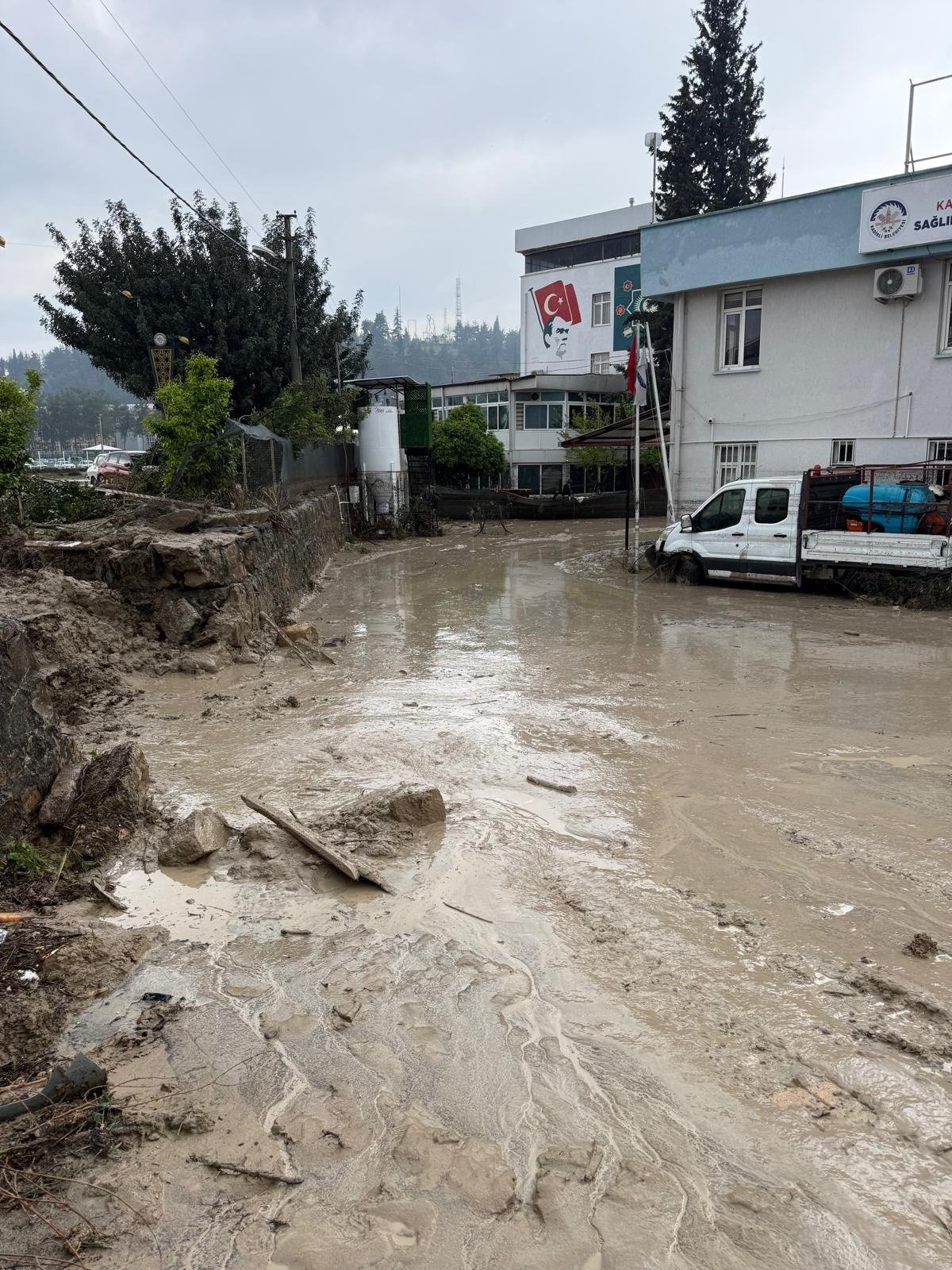 Kadirli sel felaketi tahliye çalışmaları