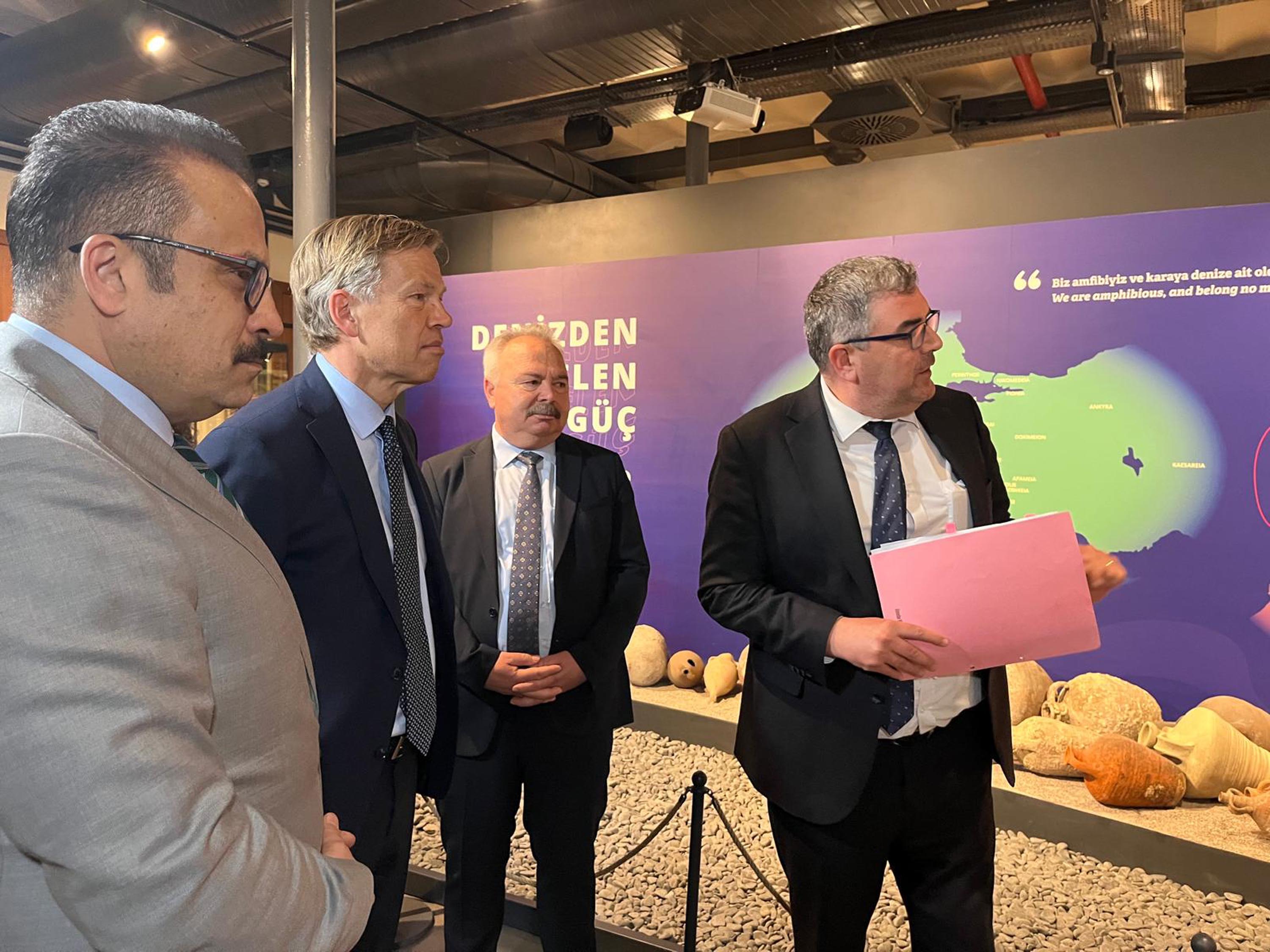 İzmir Kültür Sanat Fabrikası sergi