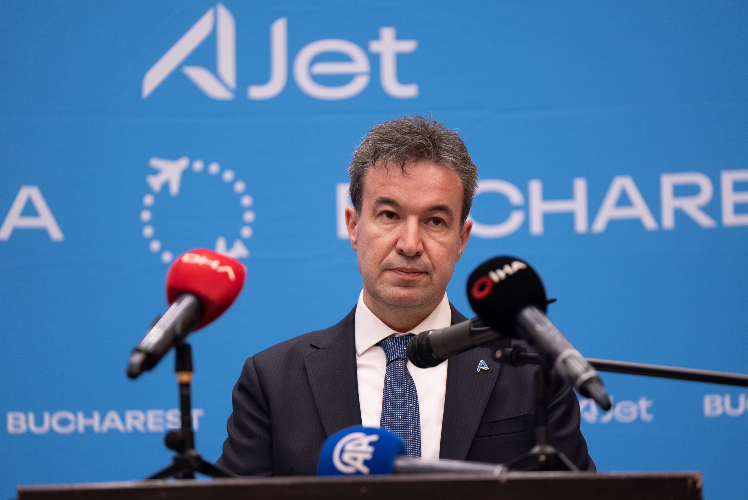 Bükreş havalimanı karşılama töreni