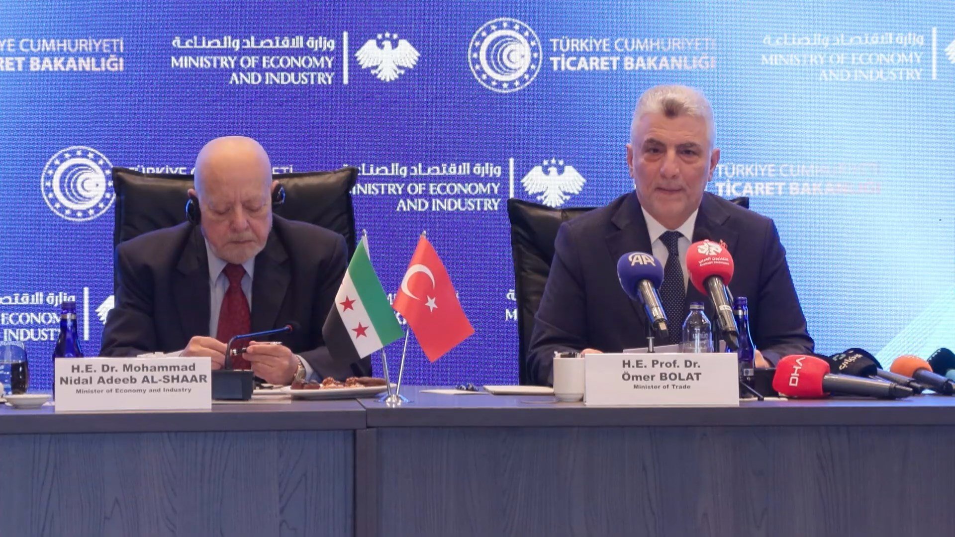 Ticaret Bakanı Ömer Bolat konuşma yapıyor