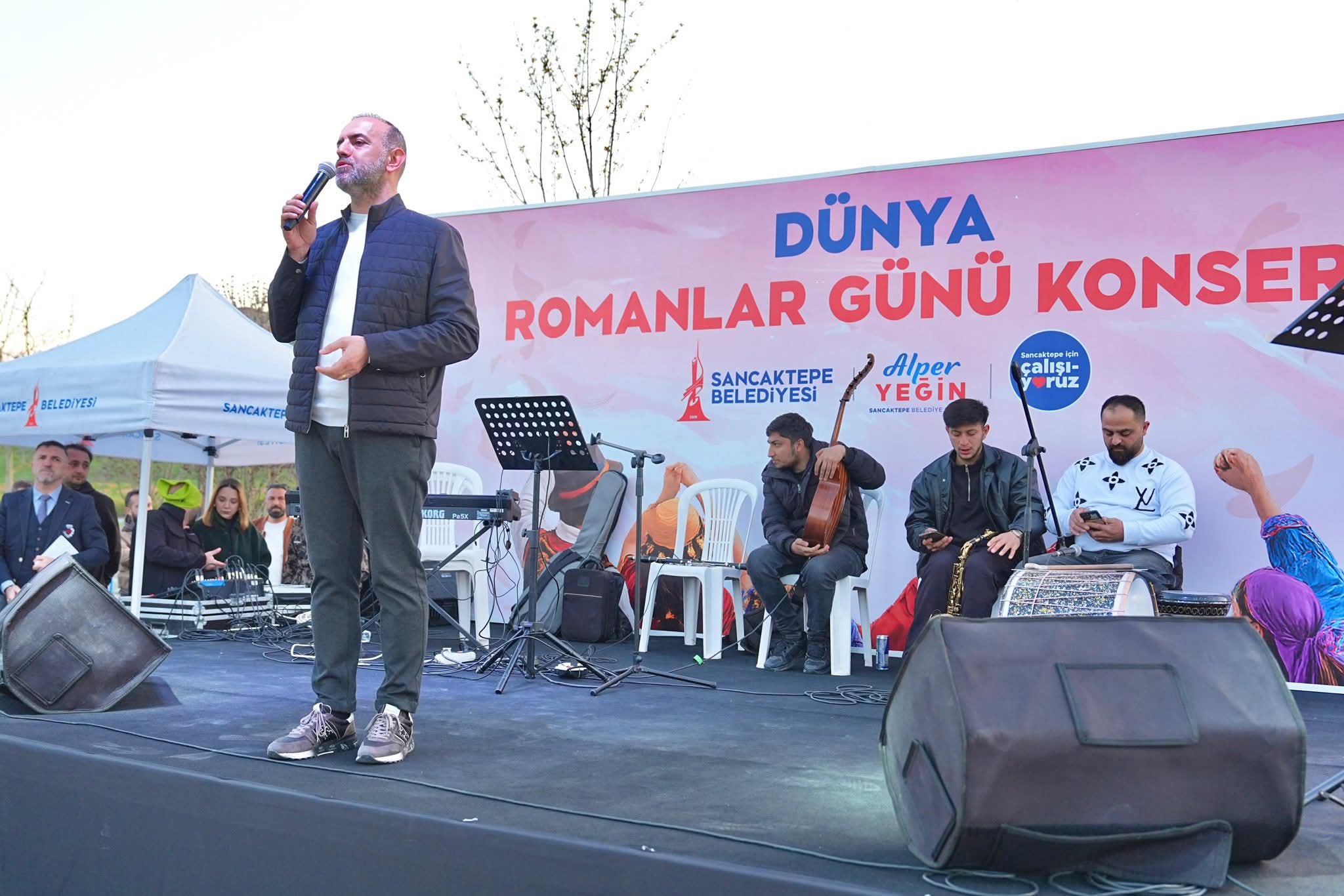 Alper Yeğin Roman Vatandaşlarla