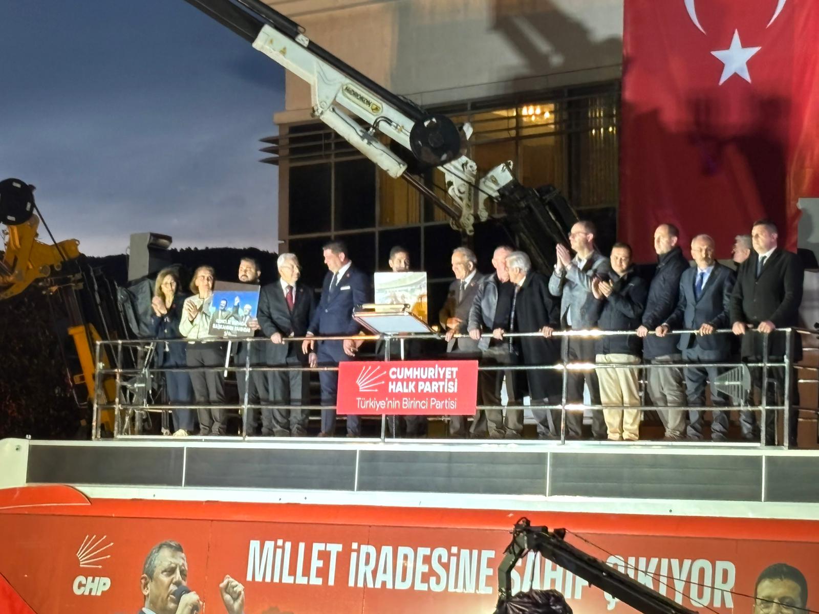 Özgür Özel Konuşma Yapıyor