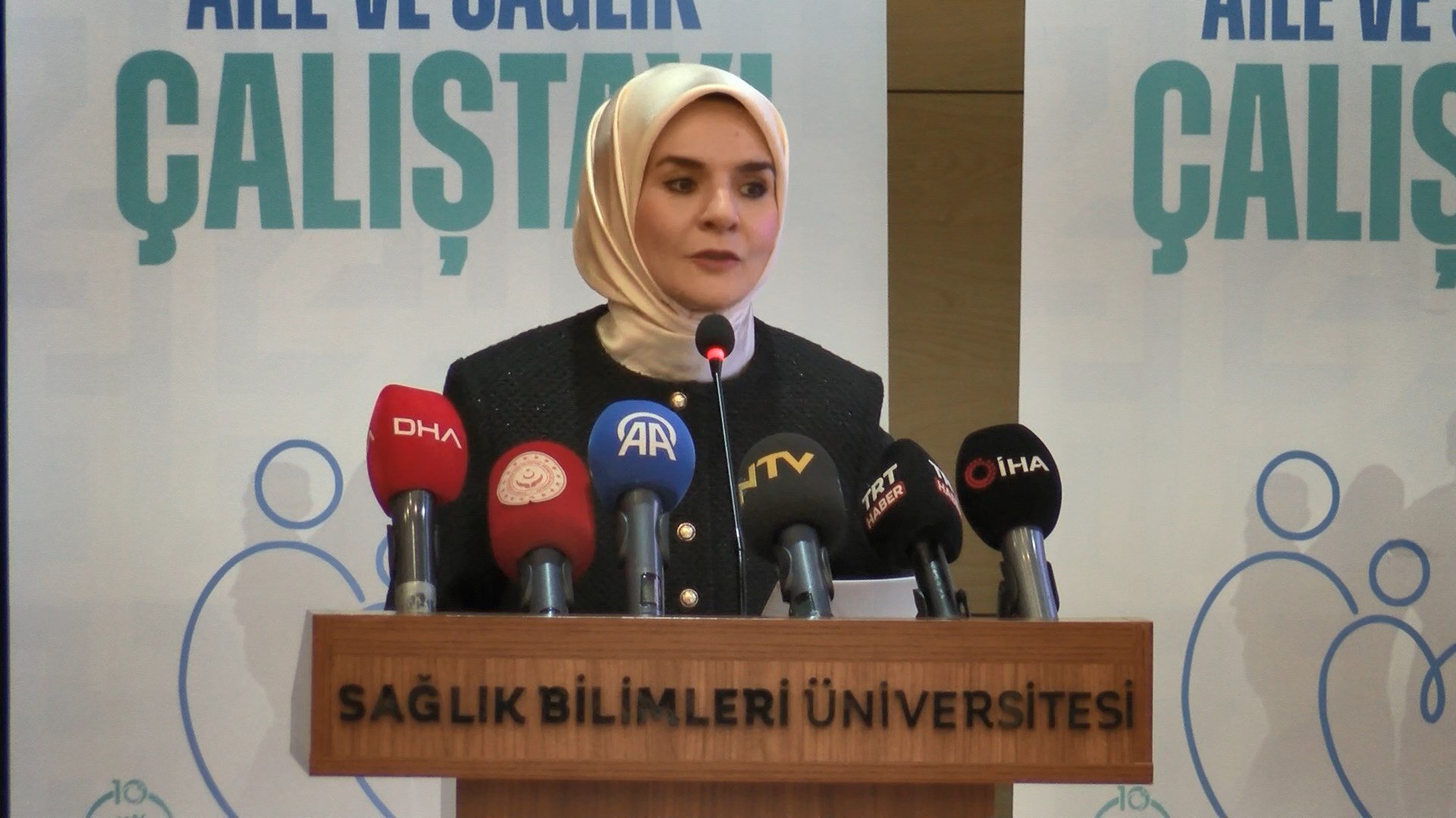 Aile ve Sosyal Hizmetler Bakanı Mahinur Özdemir Göktaş