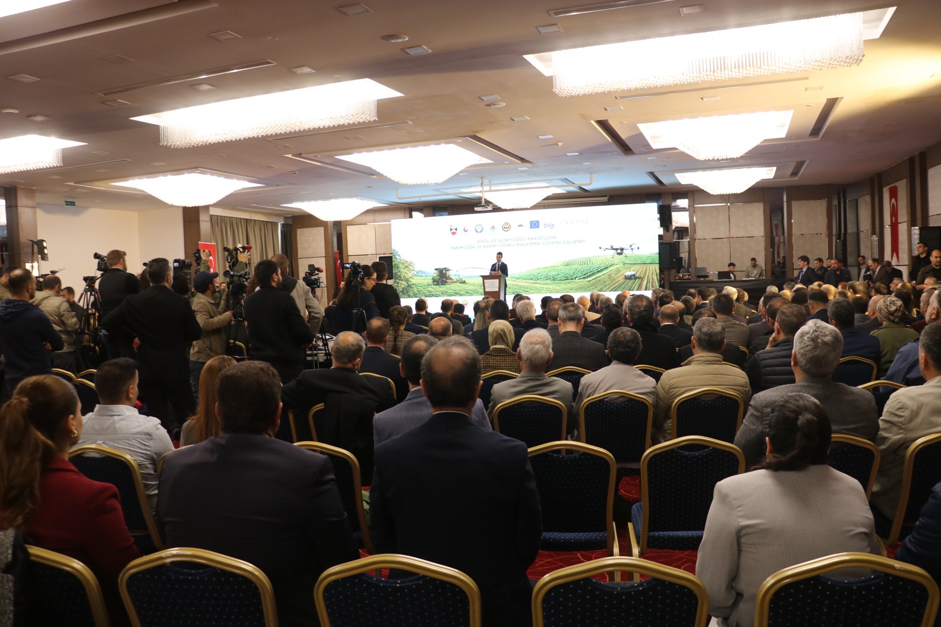 Cevdet Yılmaz ve Protokol