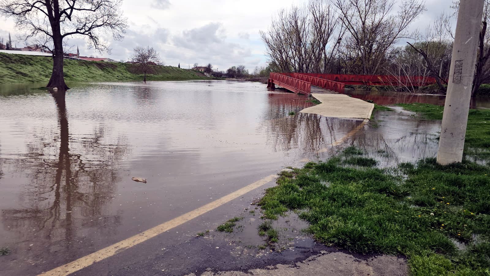 Edirne nehir taşkını su baskını