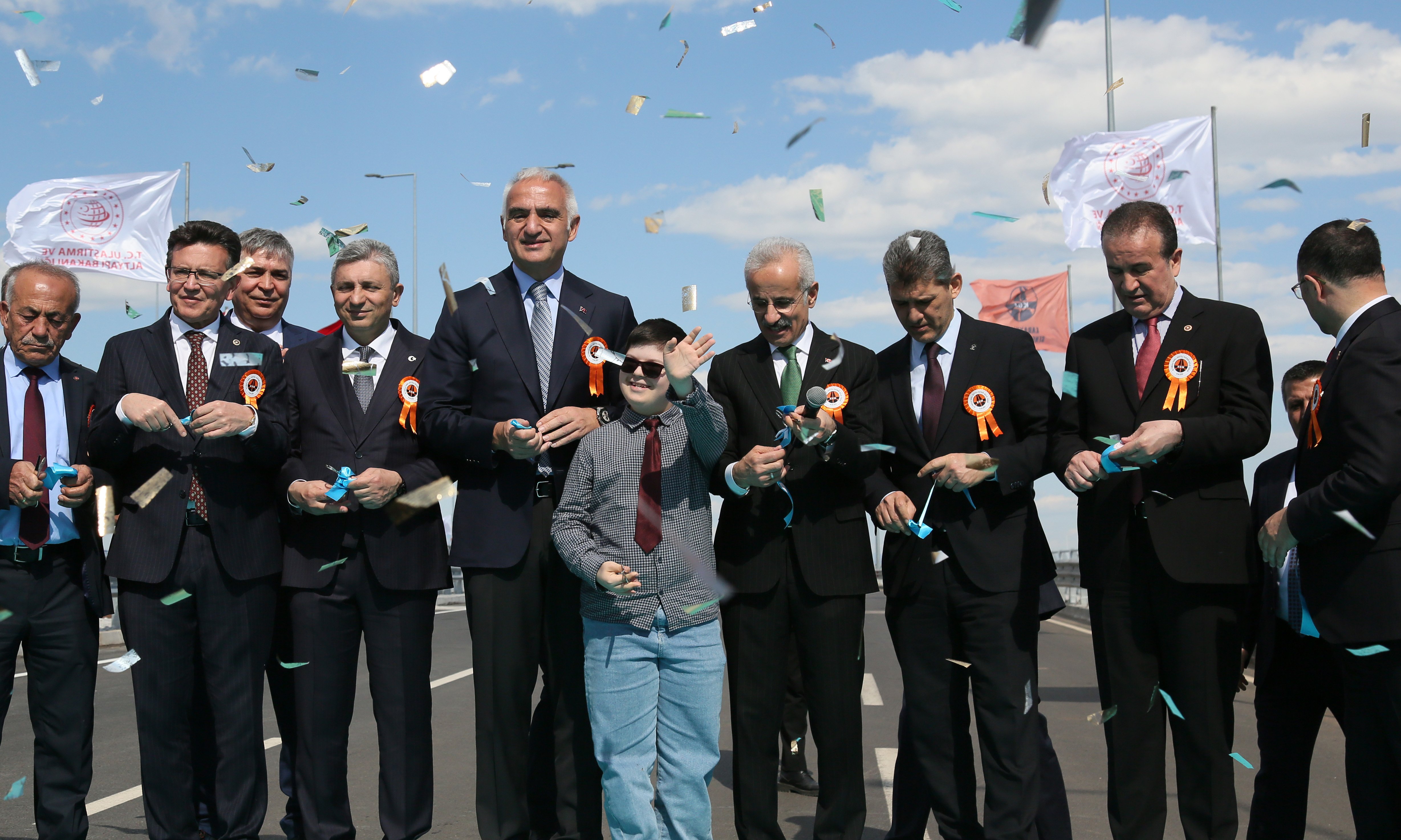 Bakan Uraloğlu ve Bakan Ersoy açılış töreninde