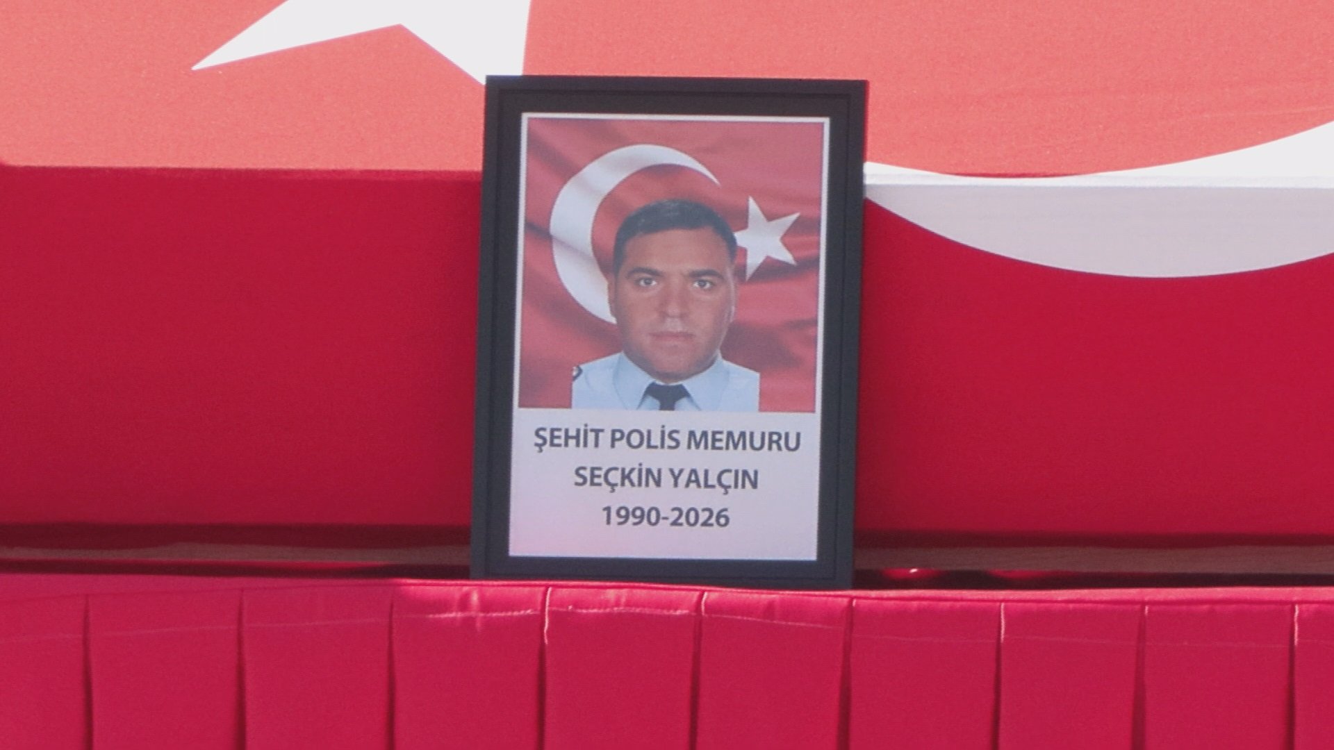 Şehit Polis Memuru Seçkin Yalçın için İstanbul Emniyet Müdürlüğünde tören