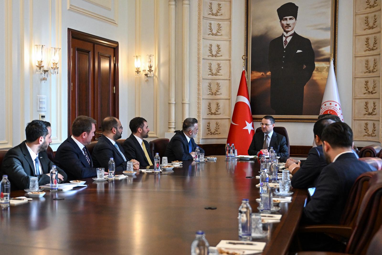 Adalet Bakanı Akın Gürlek ASKON Heyeti ile Görüşüyor