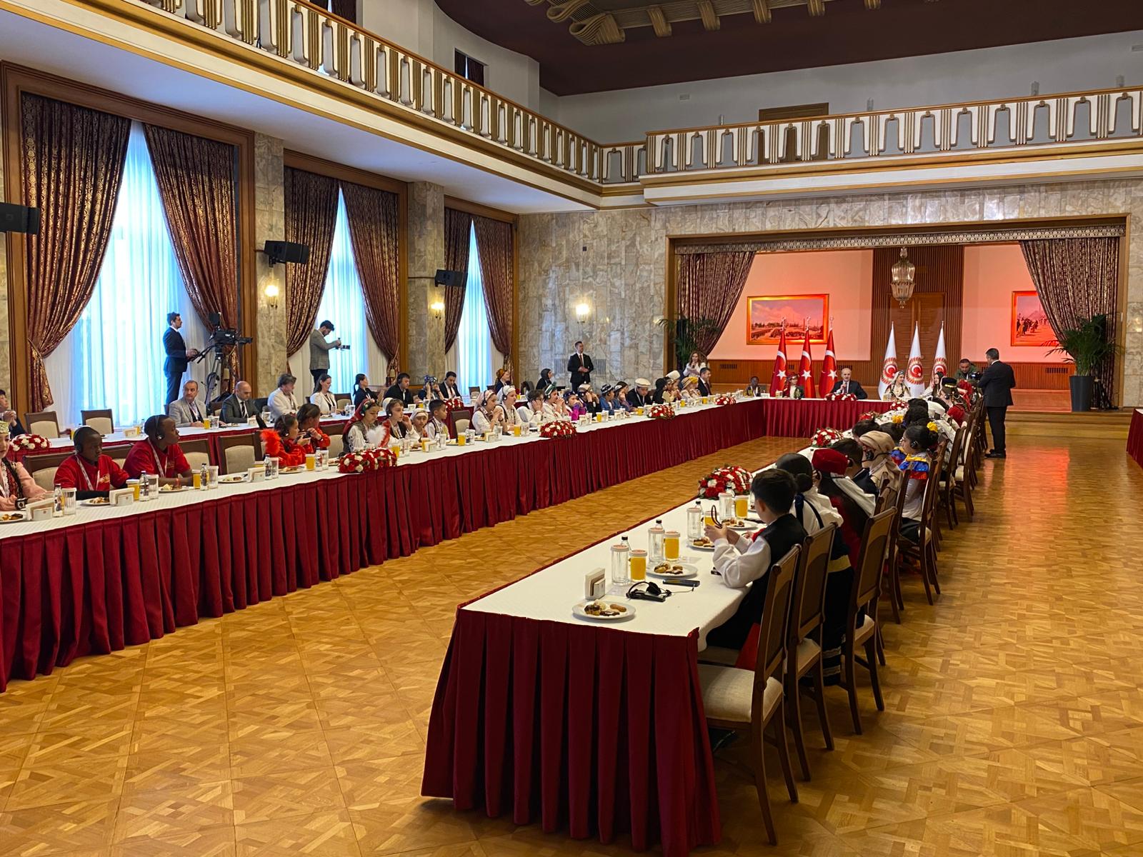 TBMM Başkanı Numan Kurtulmuş, dünya çocuklarını kabul etti