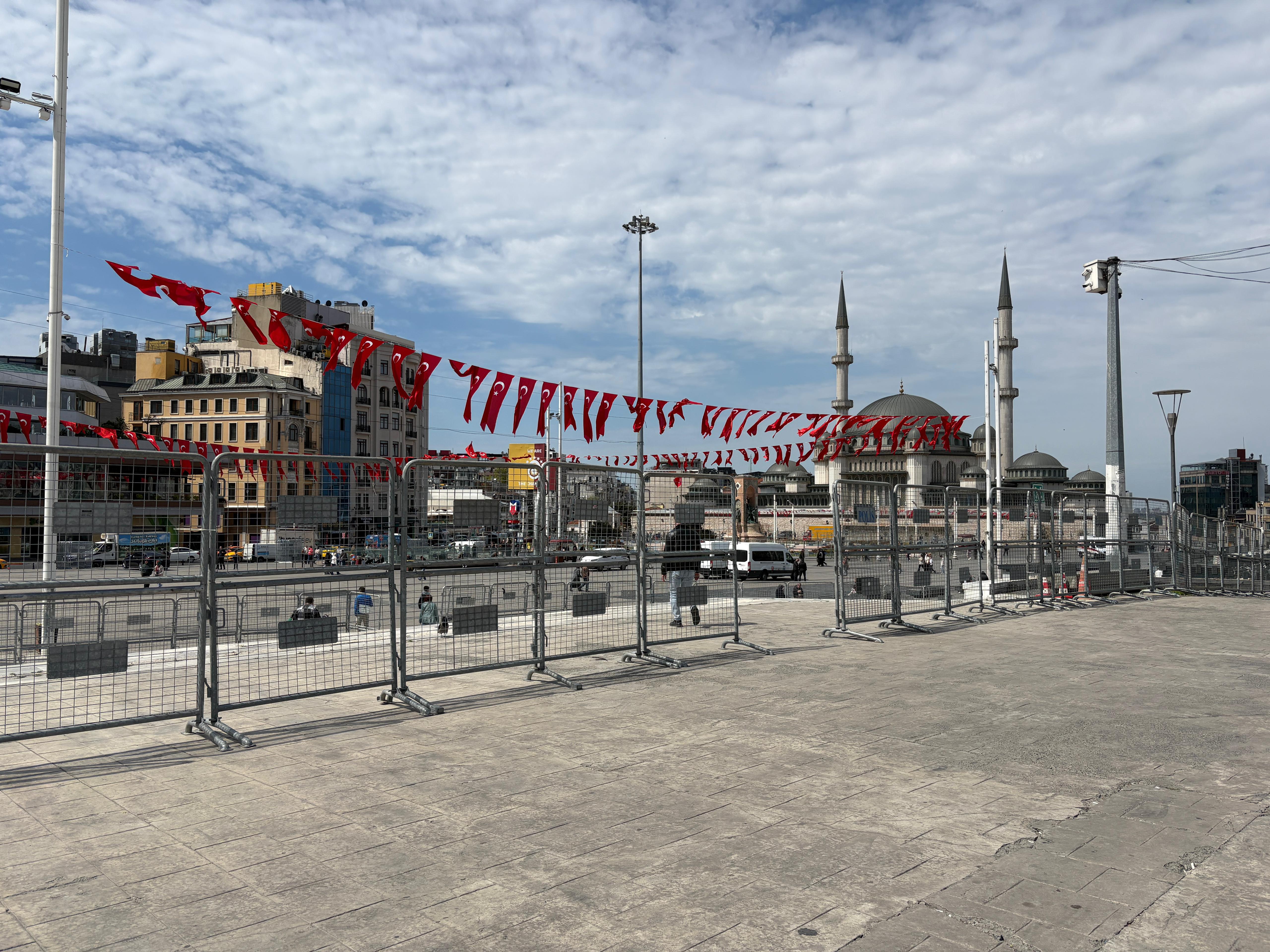 Taksim 1 Mayıs Bariyerleri