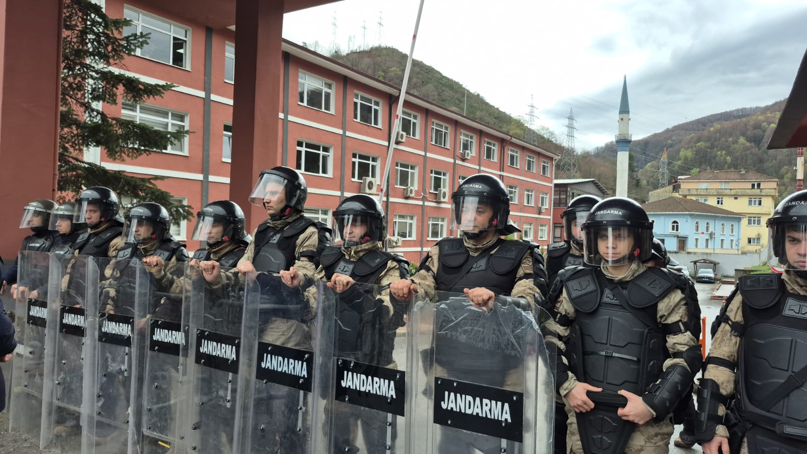 Zonguldak İl Genel Meclisi gergin oturum