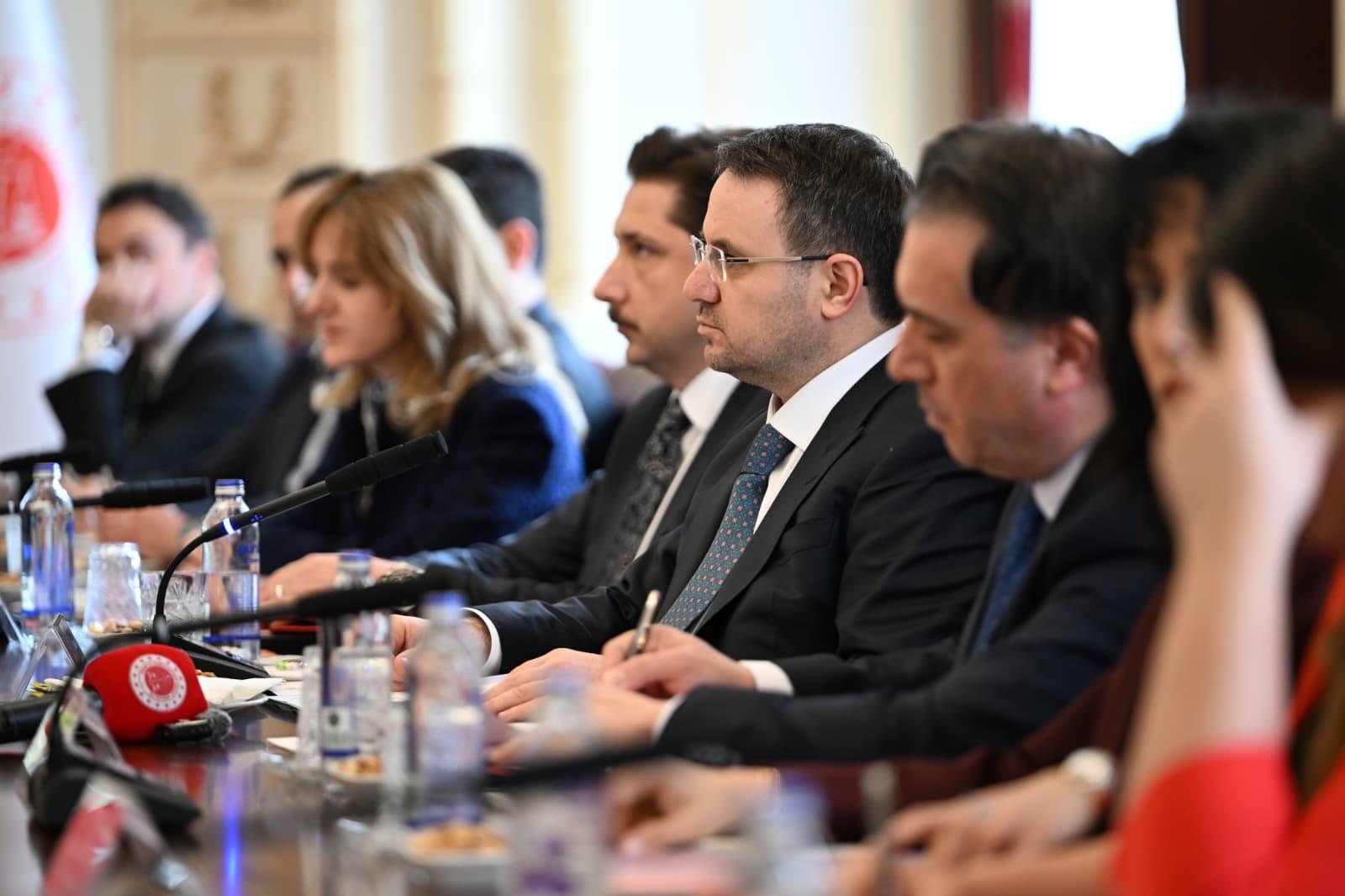 Bakan Gürlek Hollanda Adalet Bakanı Van Weel ile görüşüyor