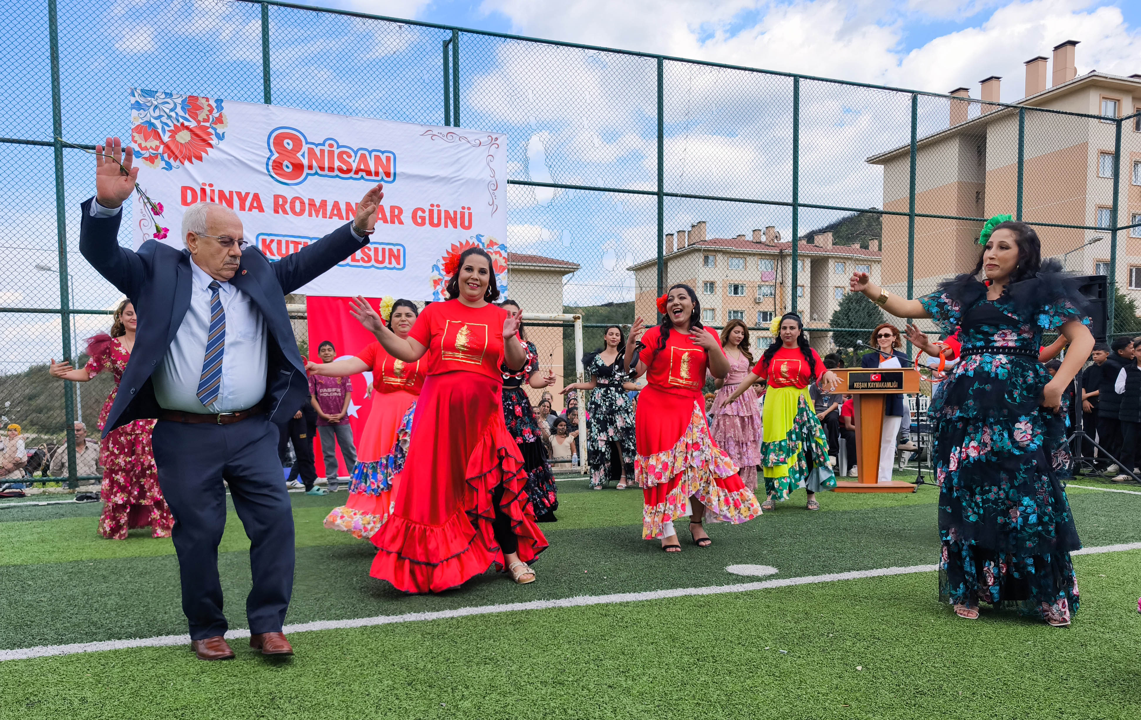 Fahrettin Savcı Konuşma Yapıyor