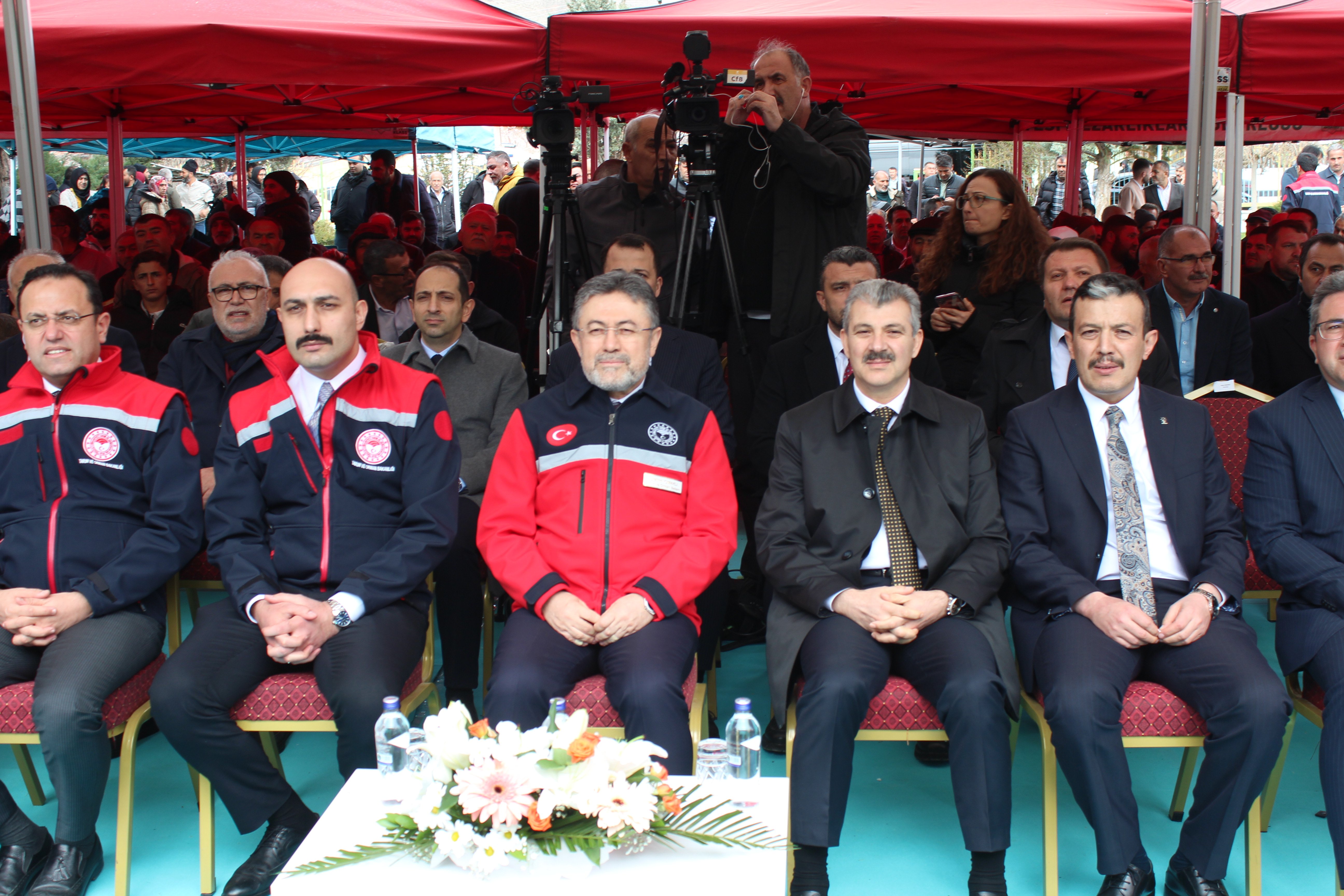 Tarım Kredi Kooperatifi marketinde tohum satışı