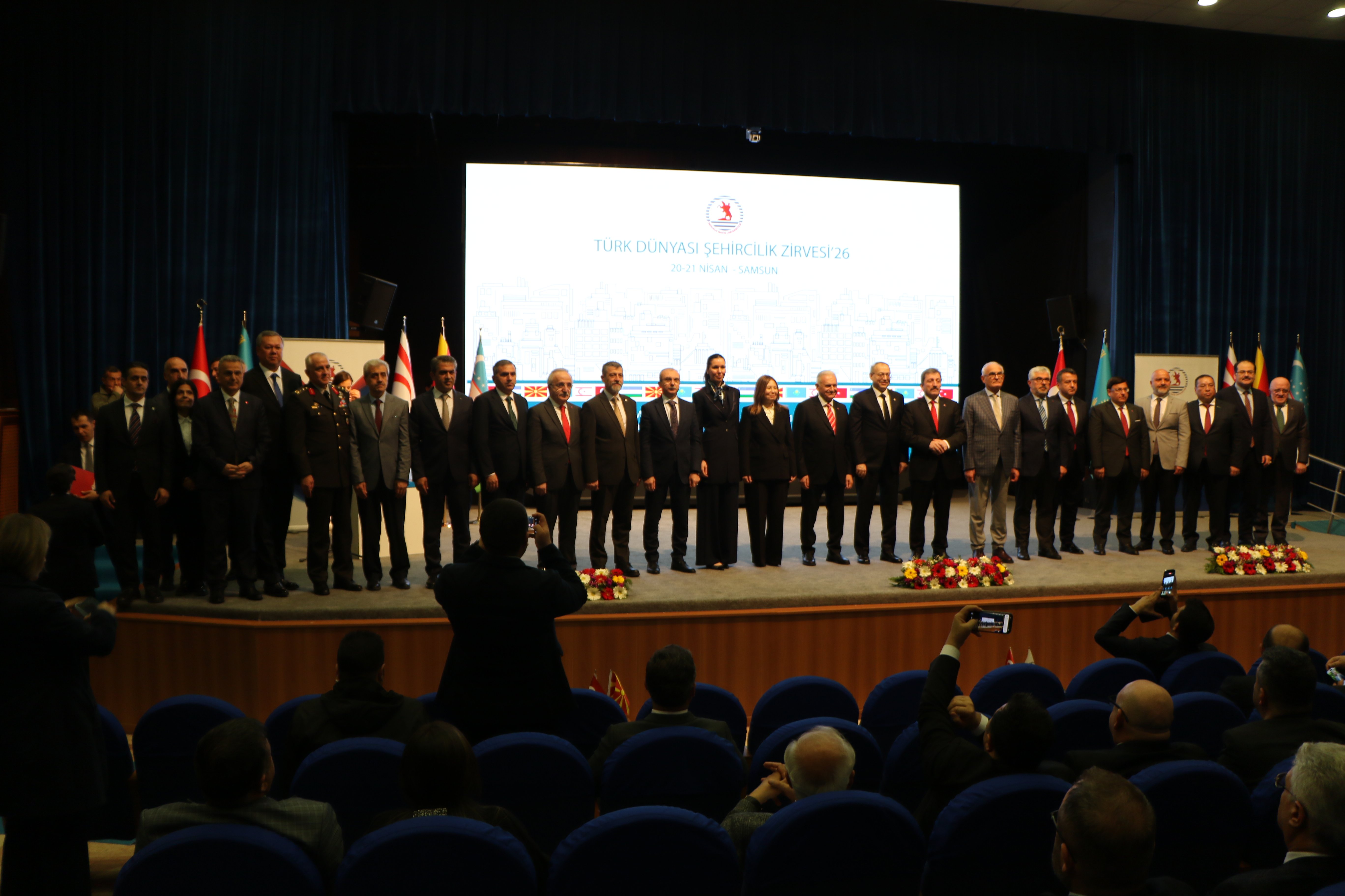 Binali Yıldırım Türk Dünyası