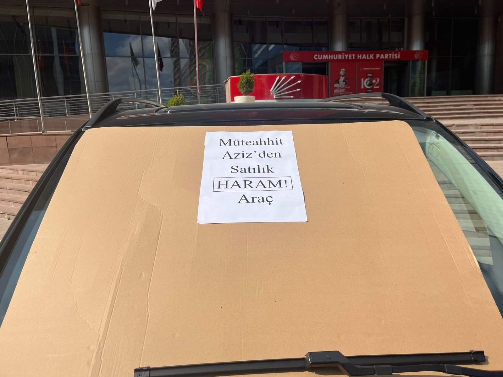 Özgür Özel makam aracı