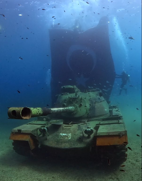 Saros Körfezi tank batığı dalgıç 19 Mayıs Türk bayrağı