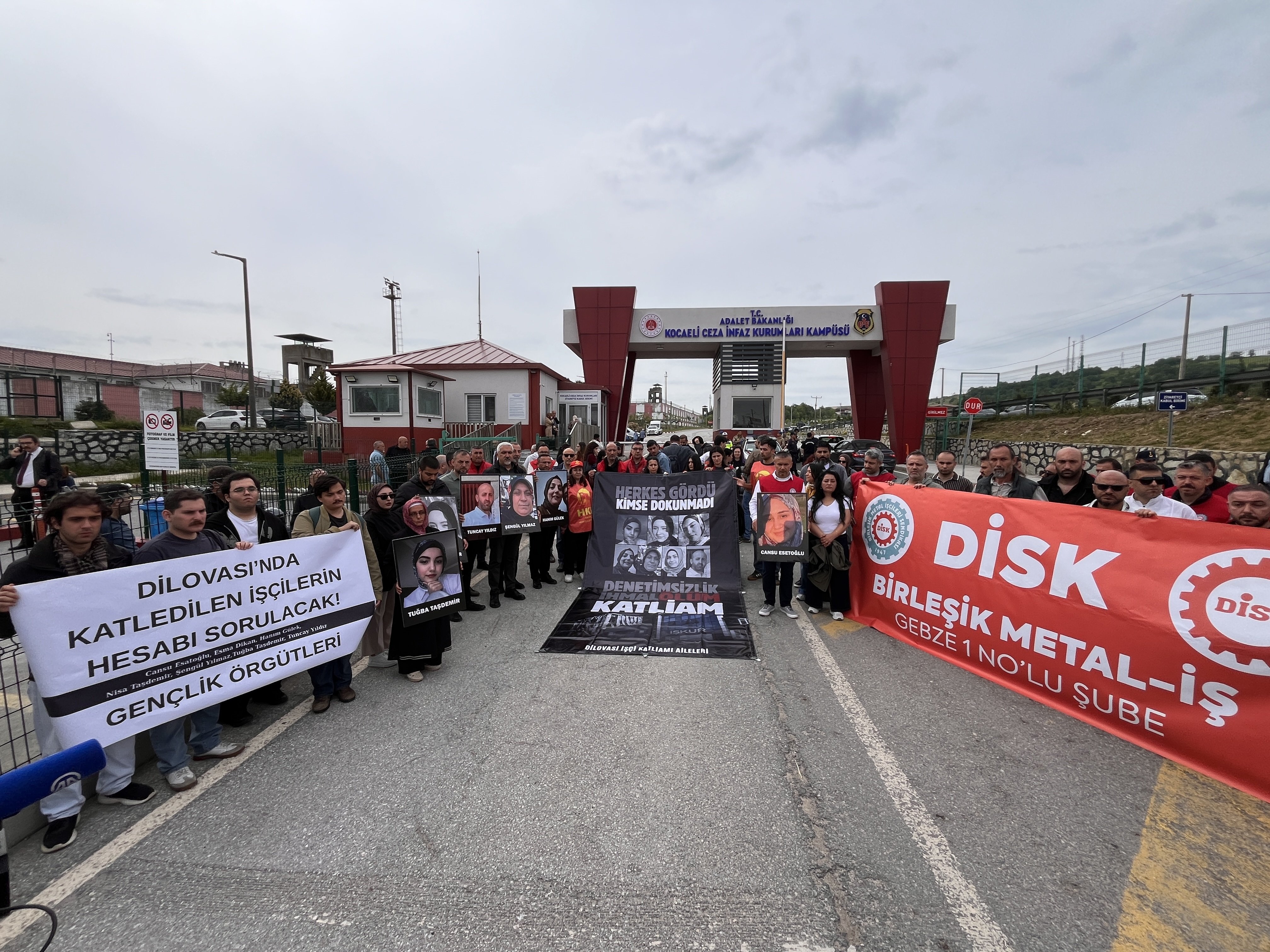7 işçinin öldüğü kozmetik fabrikasındaki yangına ilişkin davanın 2nci duruşması başladı