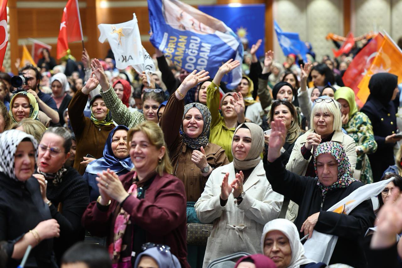 AK Parti İstanbul İl Kadın Kolları Danışma Meclisi toplantısı